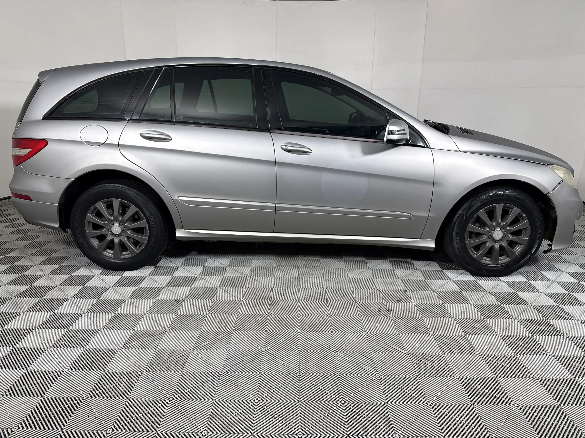 Mercedes-Benz R Class