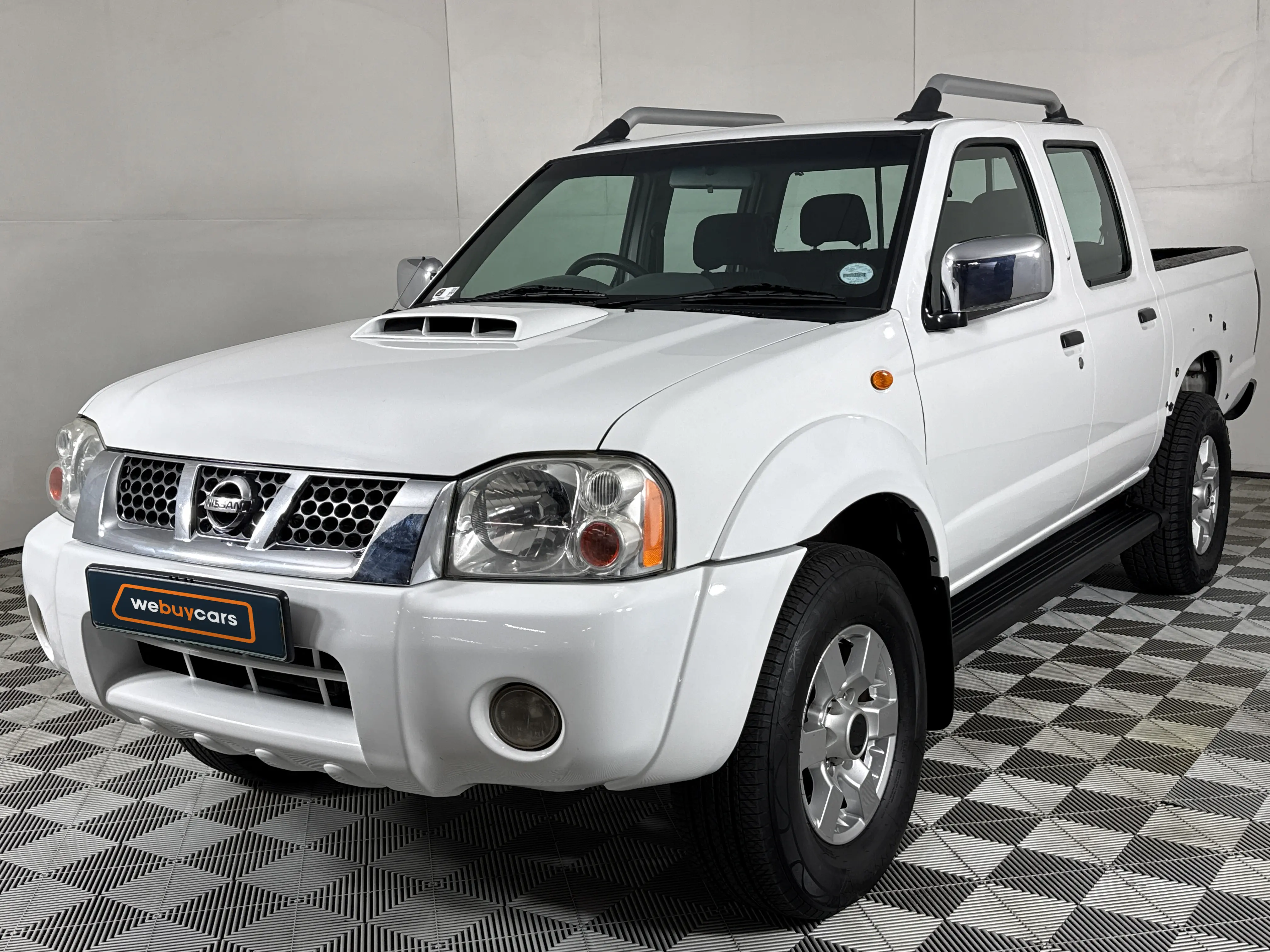 2020 Nissan Hardbody Np300 2.5 TDI 4x4 Pick Up Double Cab