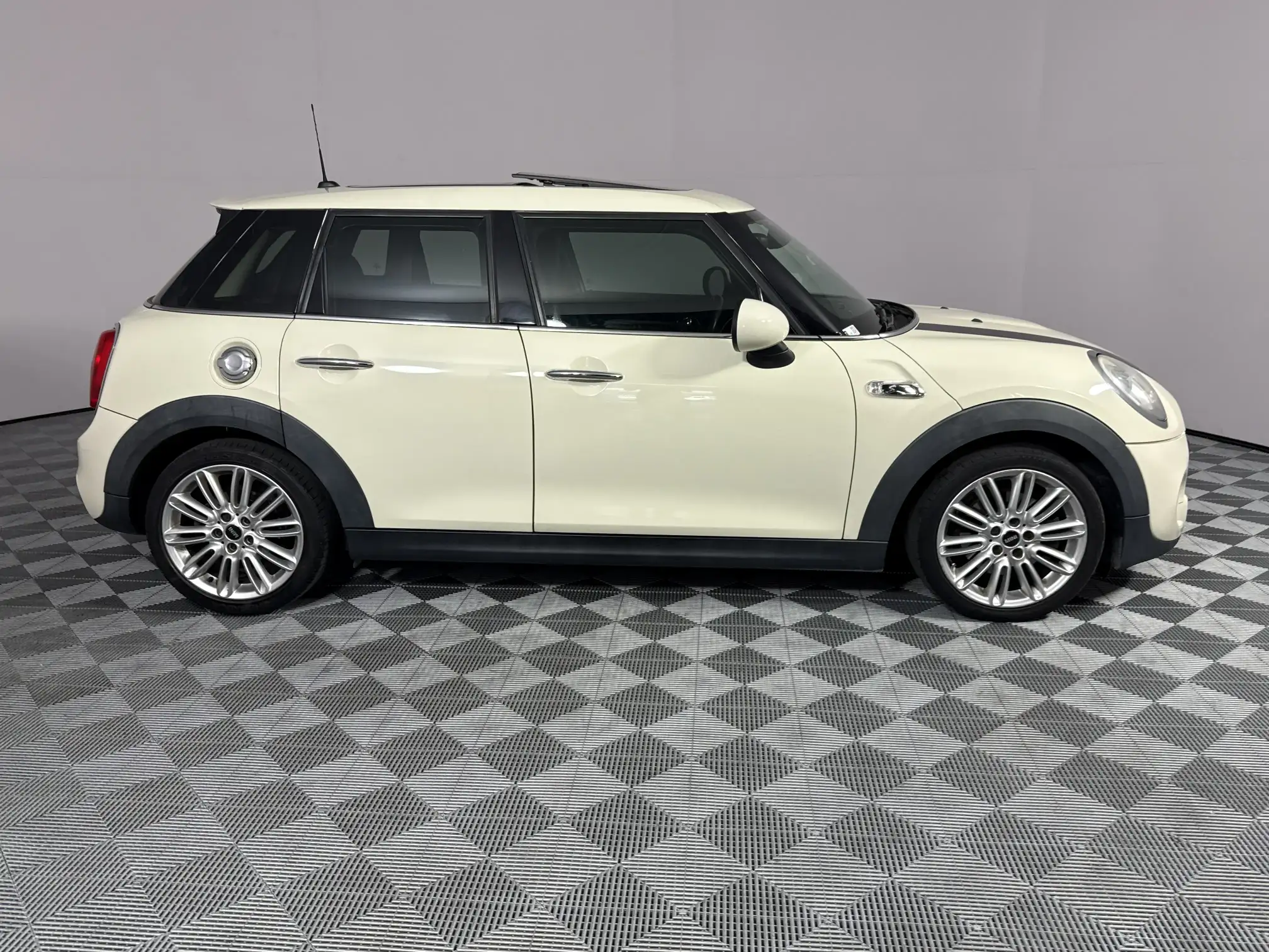 Mini Cooper 5DR