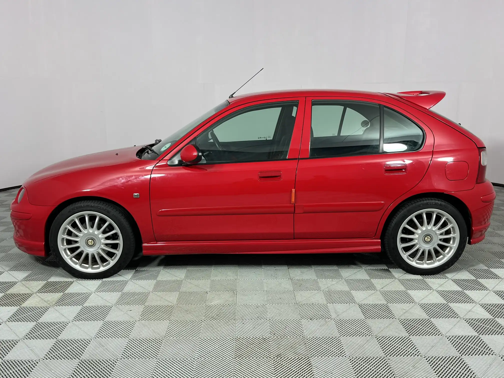 MG ZR