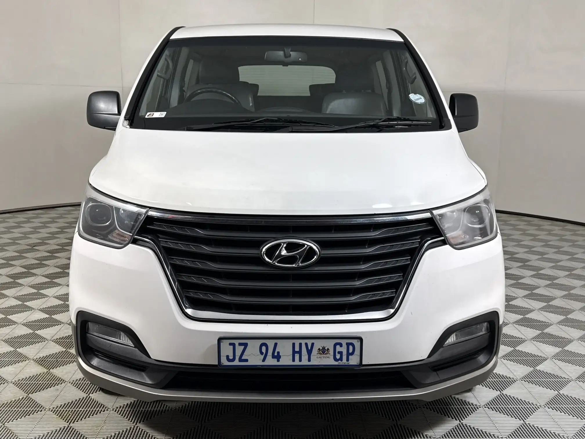 Hyundai H-1