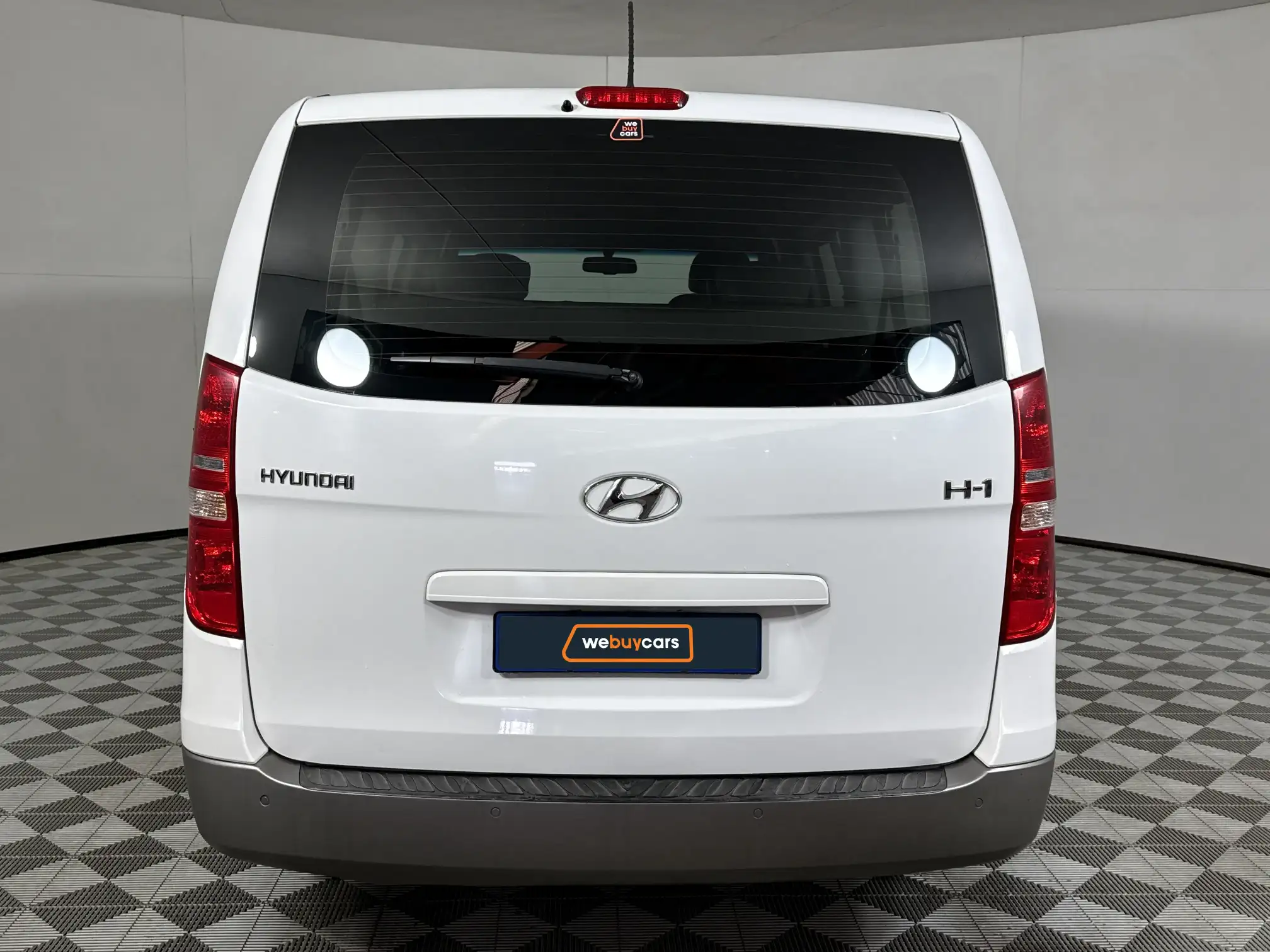 Hyundai H-1