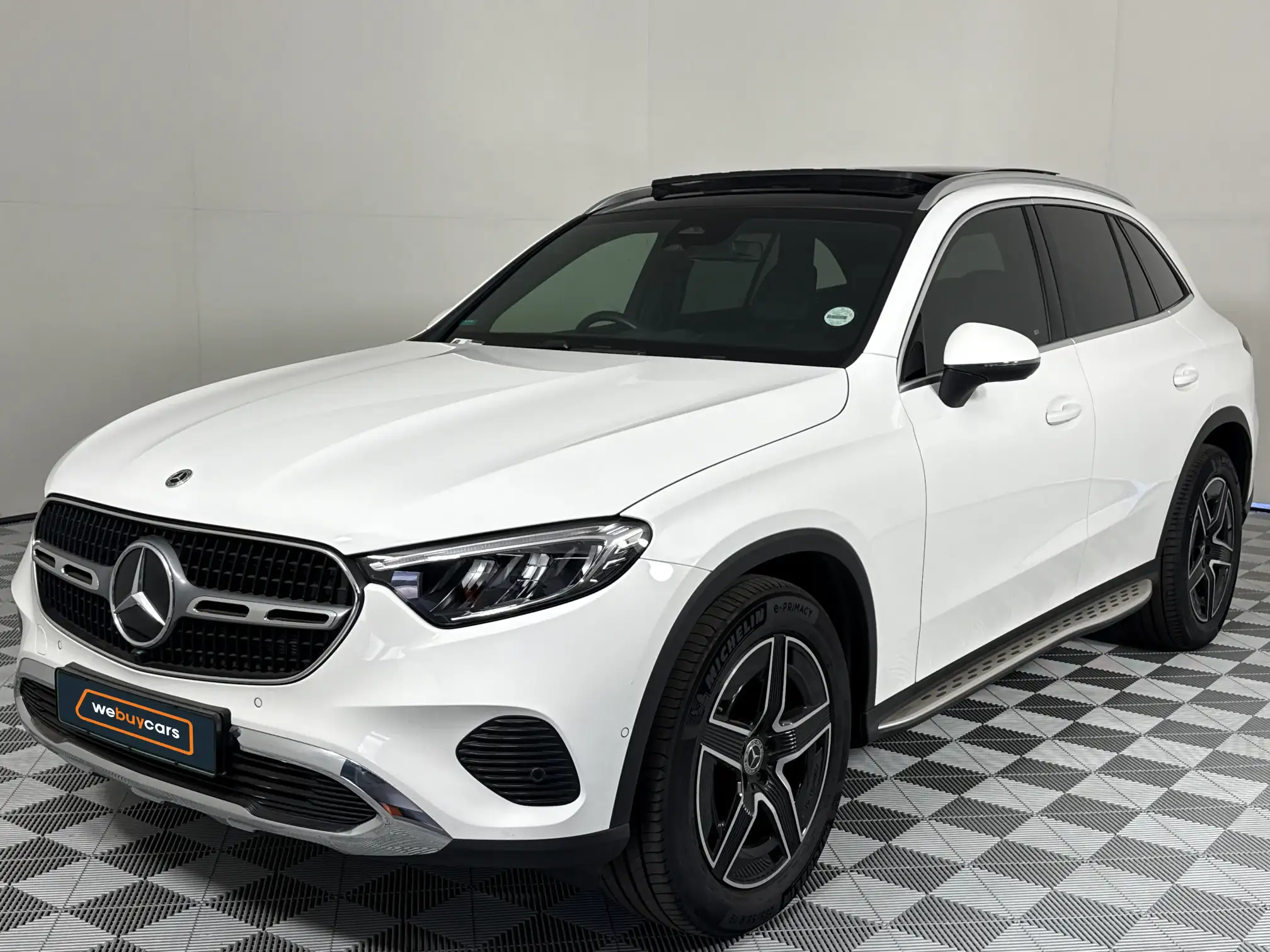 2025 Mercedes-Benz GLC