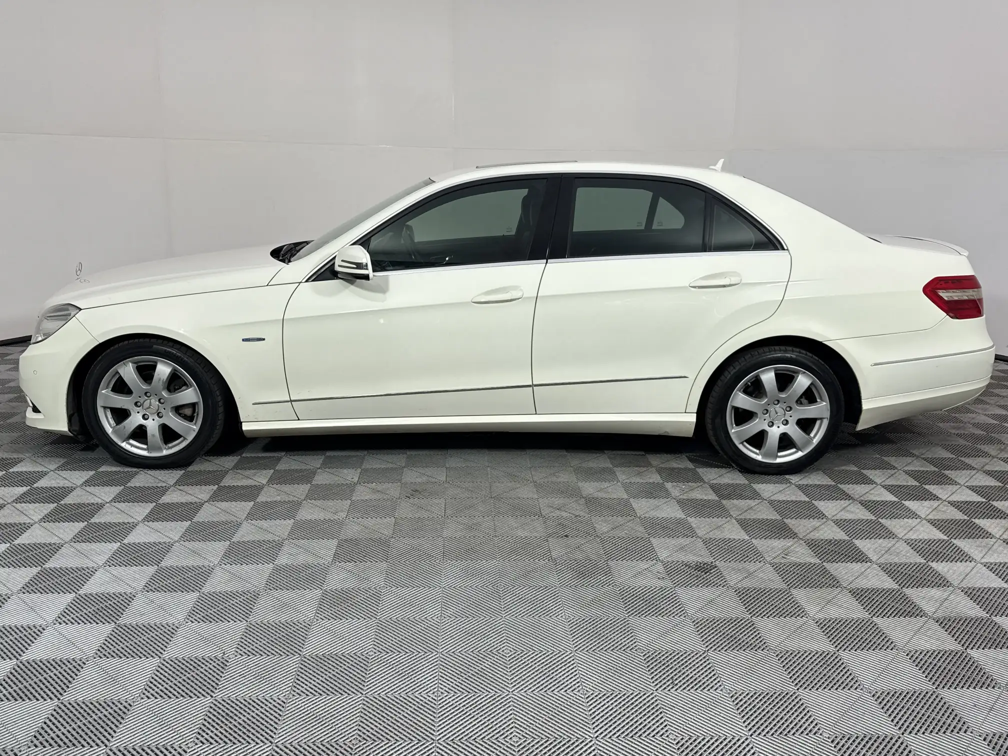 Mercedes-Benz E Class Sedan
