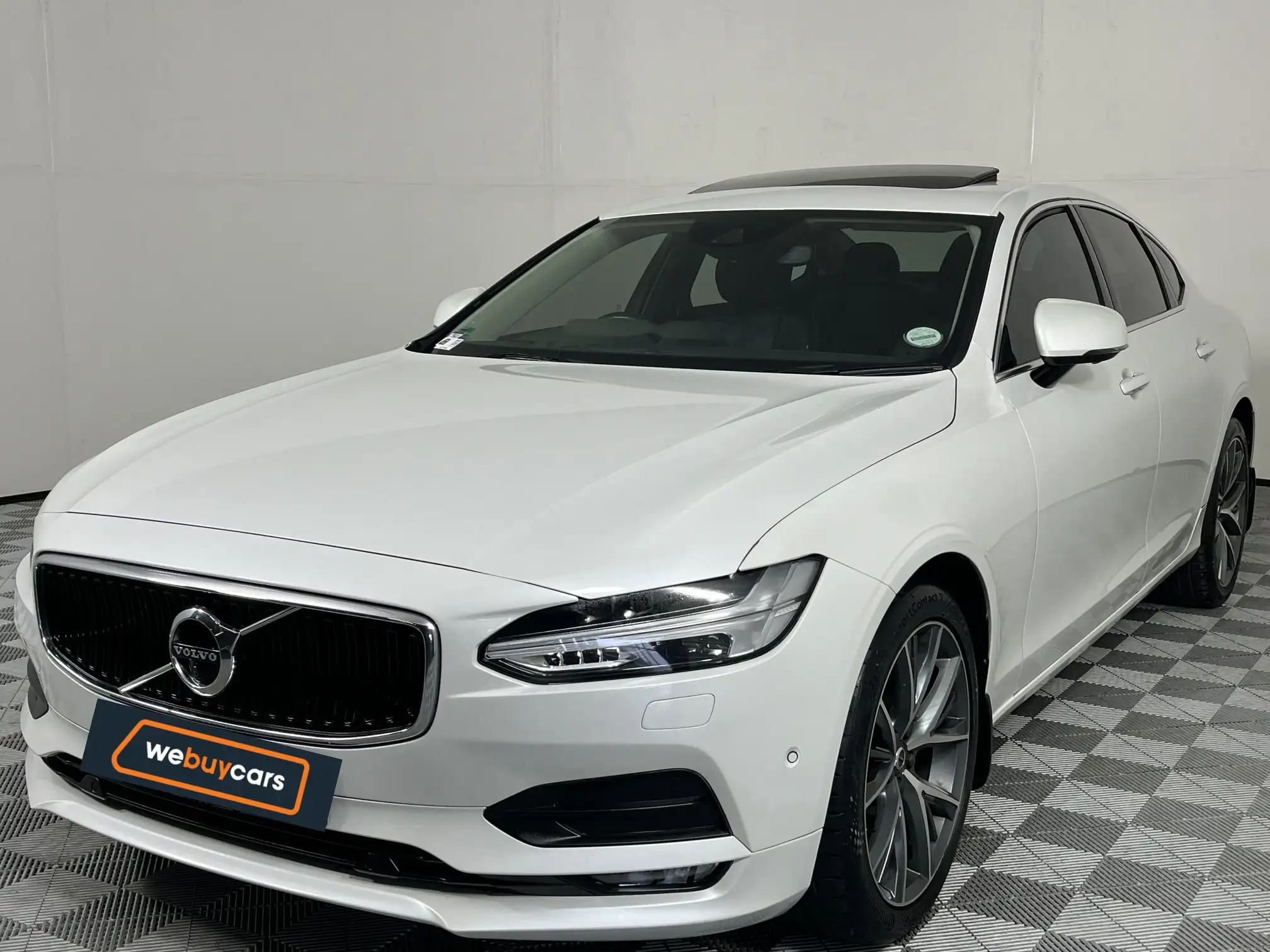 2017 Volvo S90