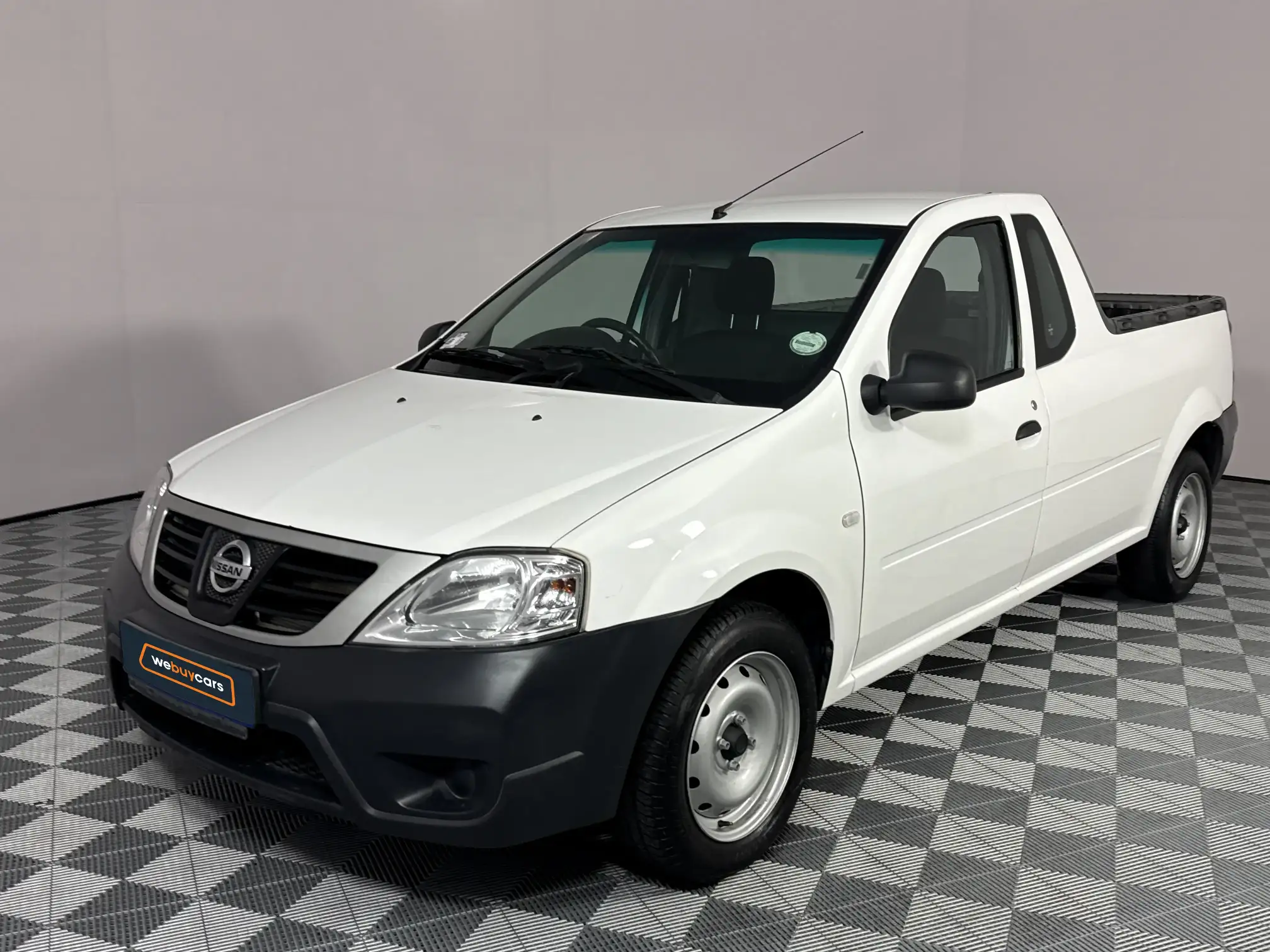 2022 Nissan NP200