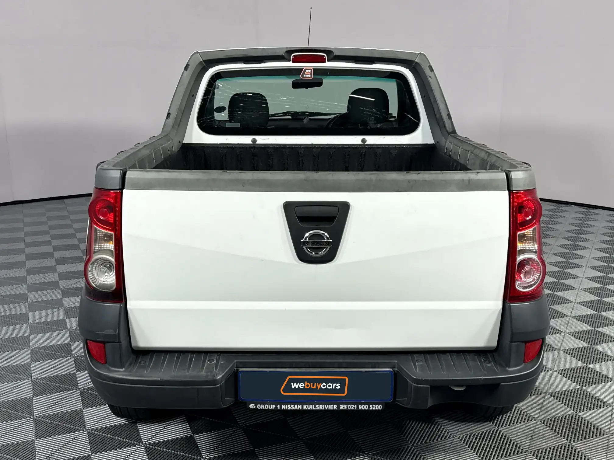 Nissan NP200