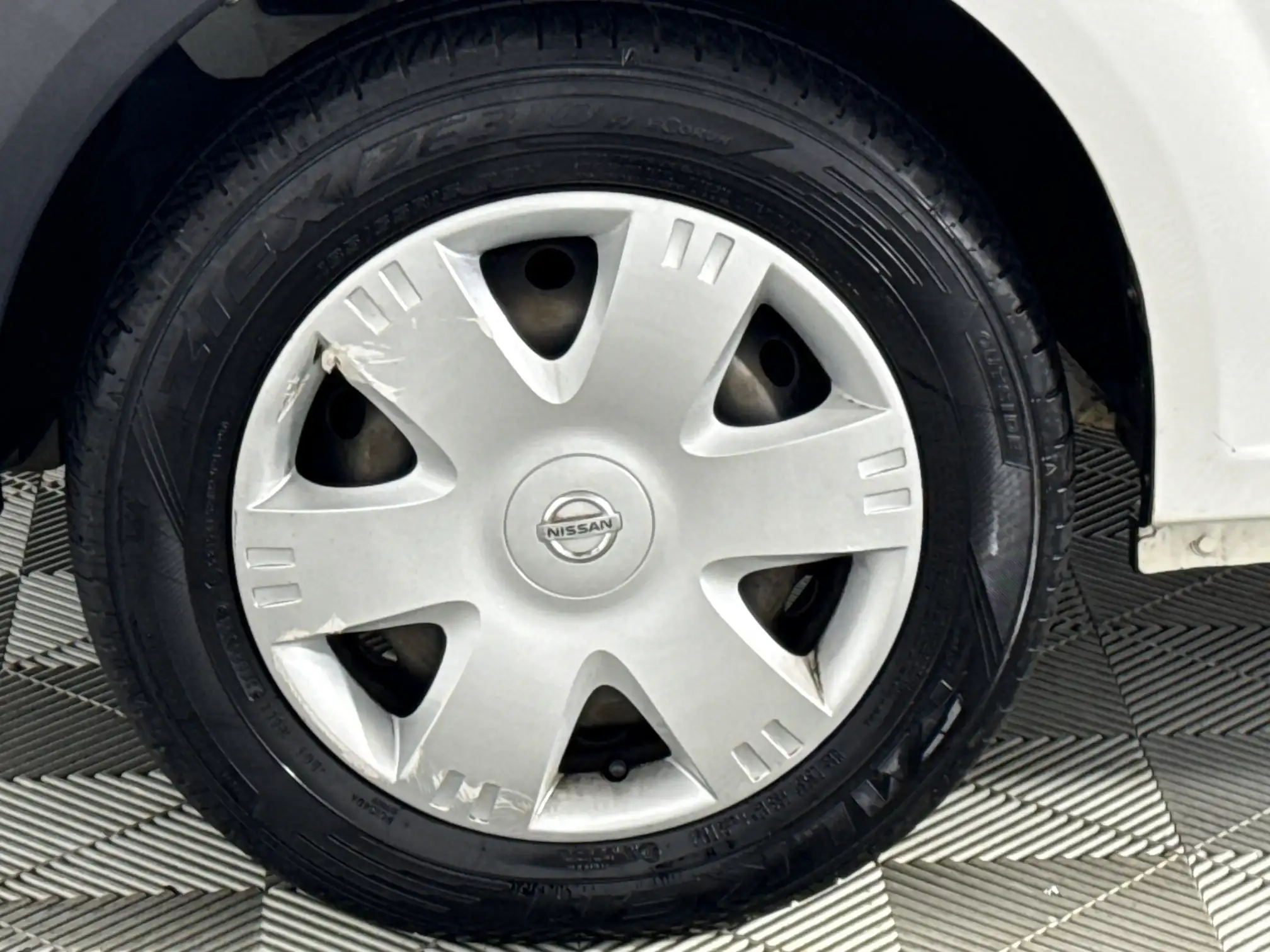 Nissan NP200