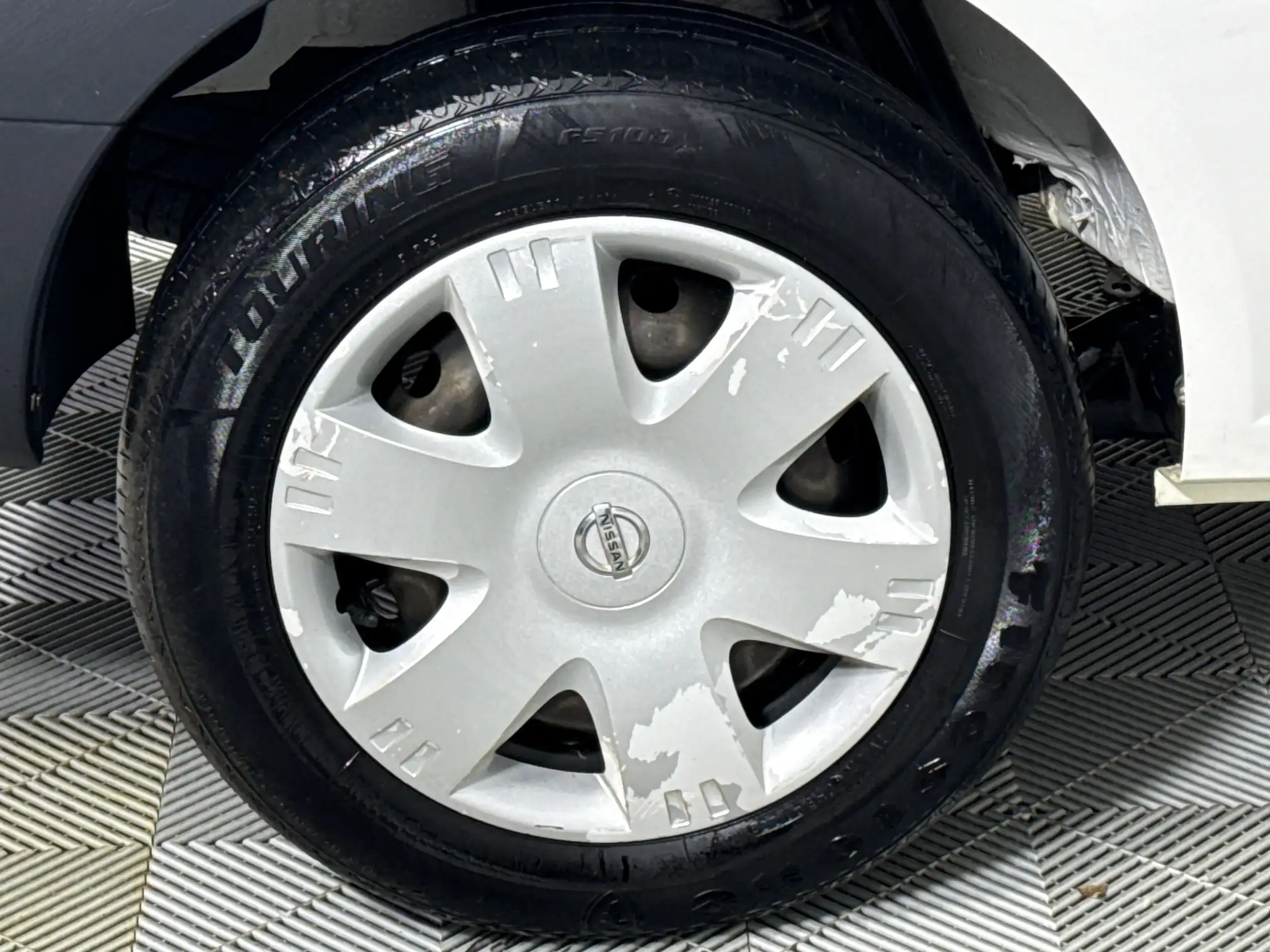 Nissan NP200
