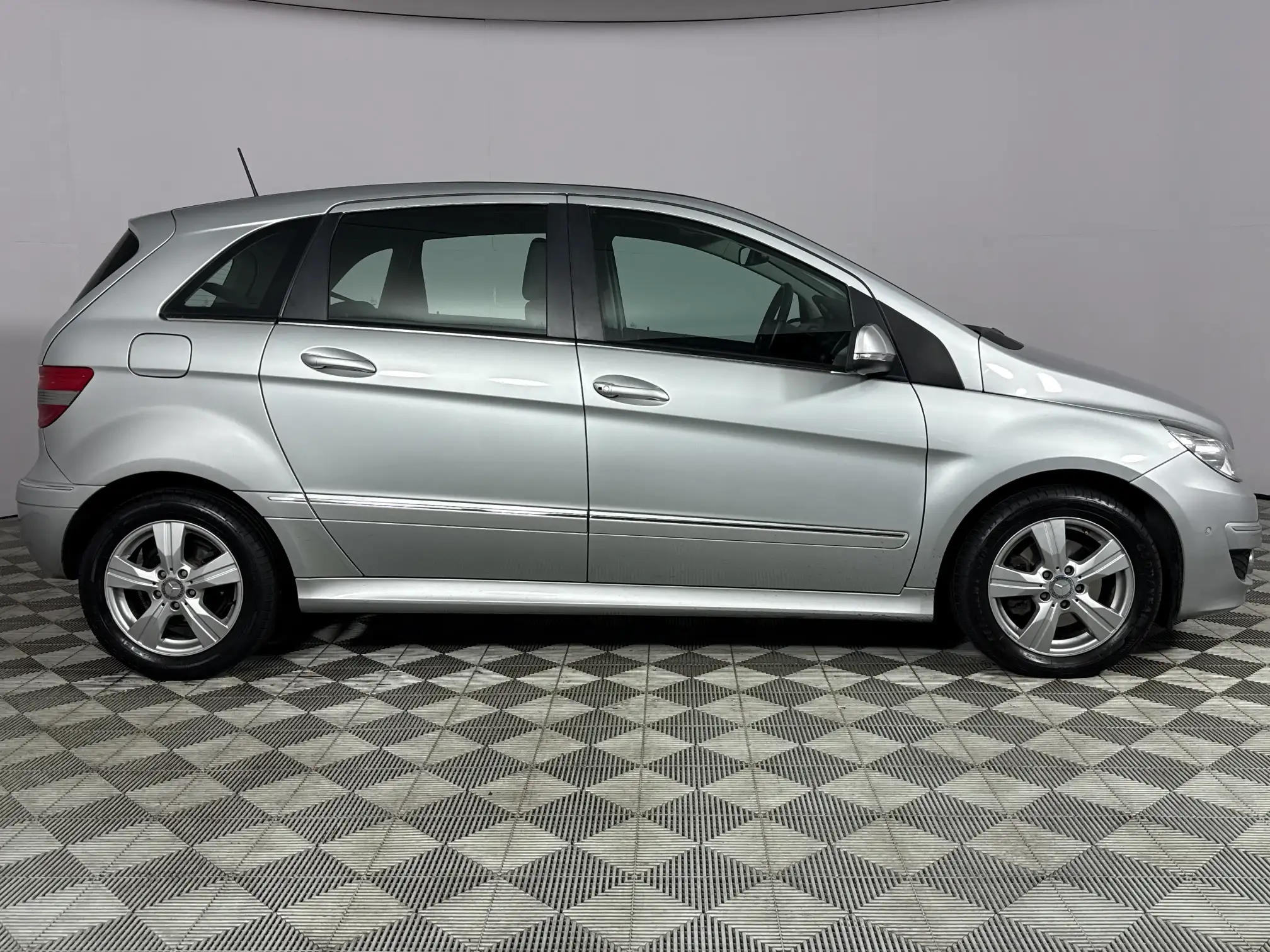 Mercedes-Benz B Class