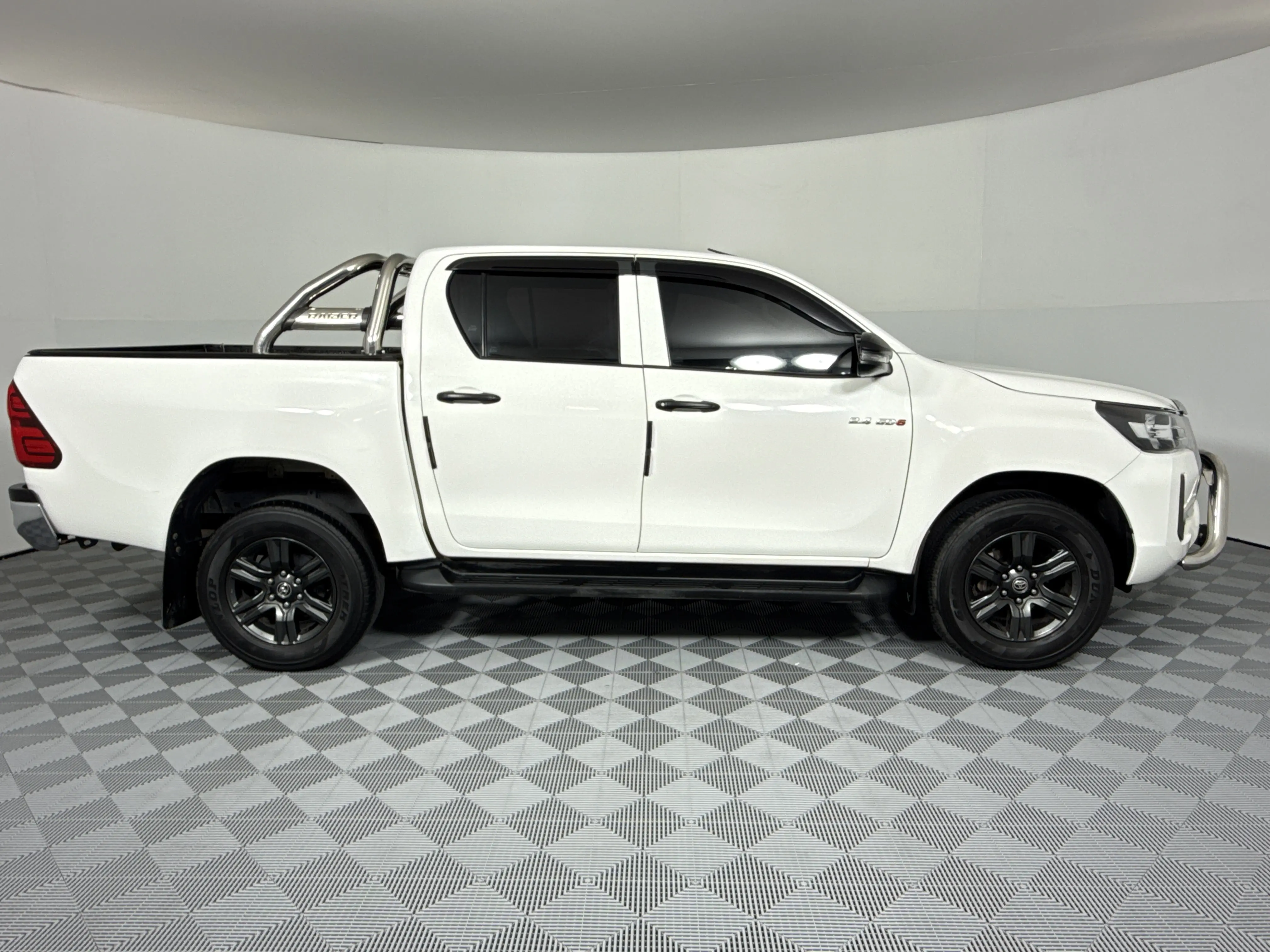2022 Toyota Hilux 2.4 Gd-6 RB Raider Auto Pick Up Double Cab, photo 4
