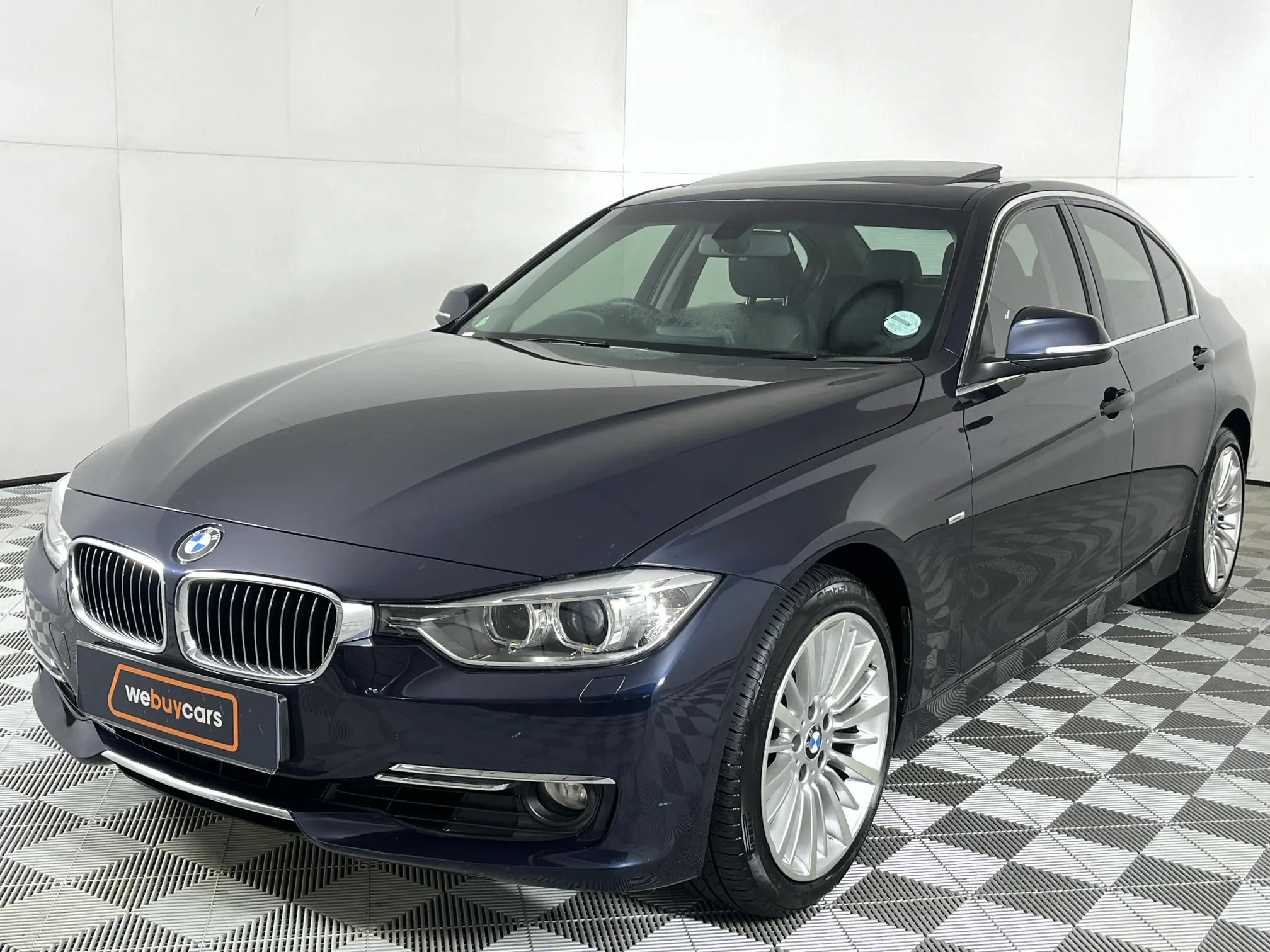 2014 BMW 3 Series 320i Luxury Line (F30)