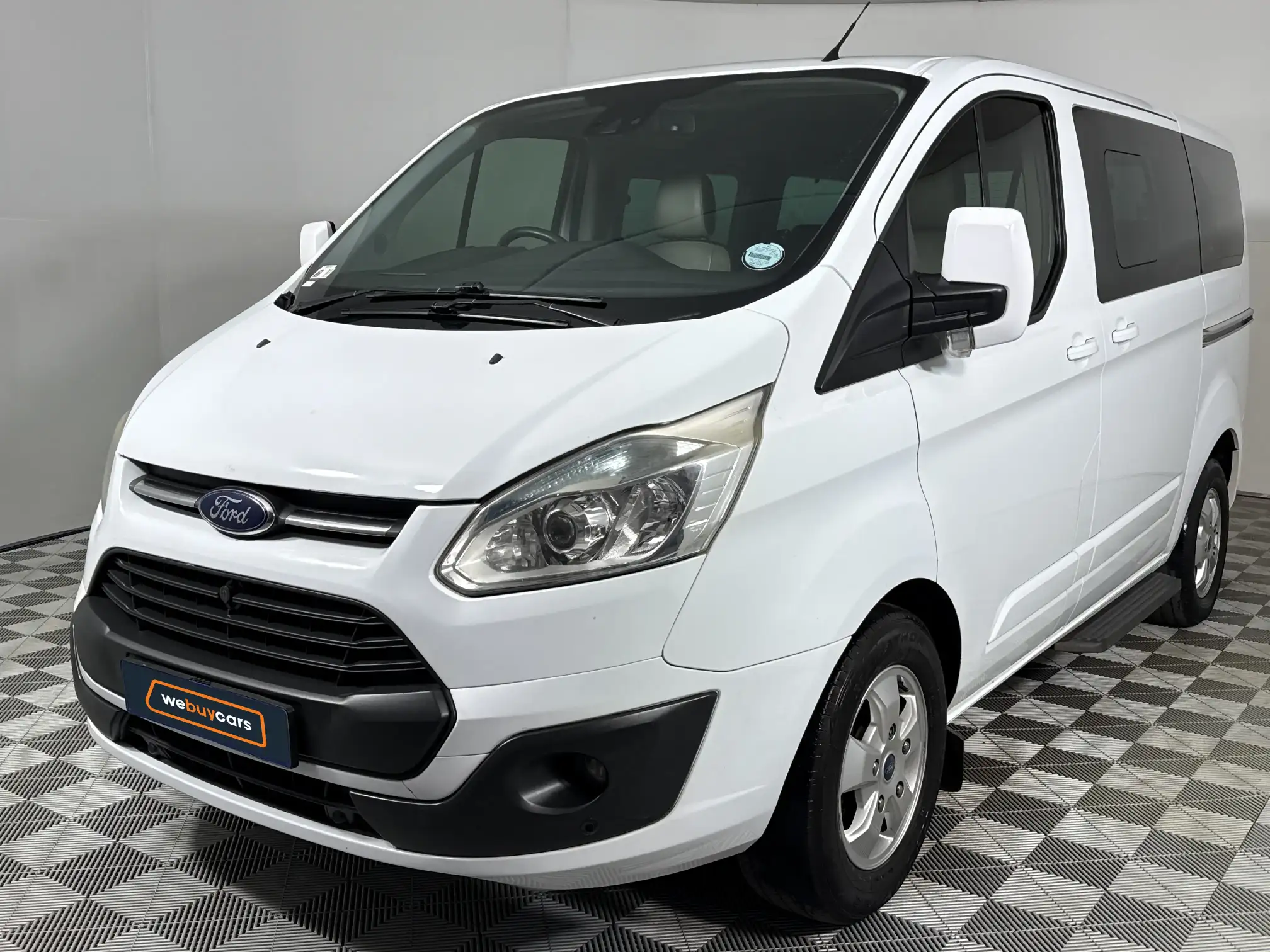 2015 Ford Tourneo
