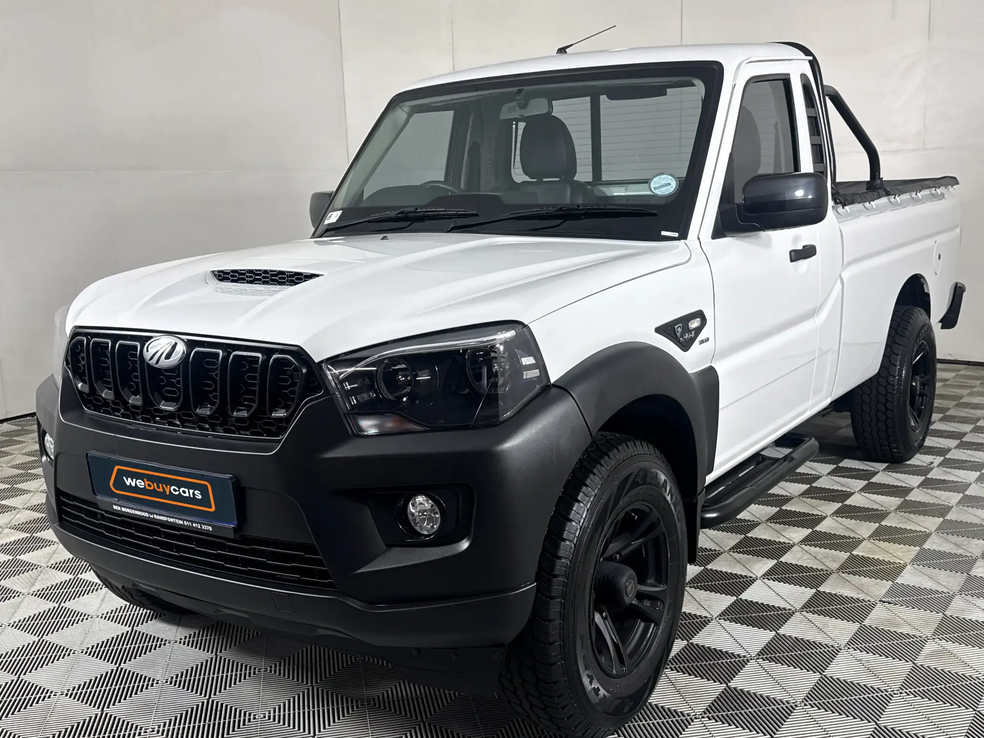 2025 Mahindra PIK UP