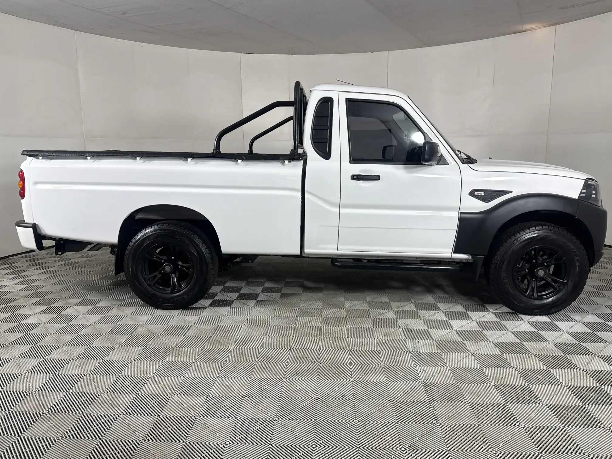 Mahindra PIK UP