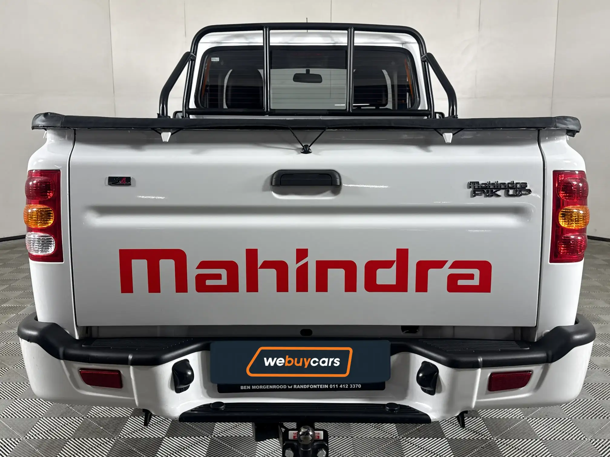 Mahindra PIK UP