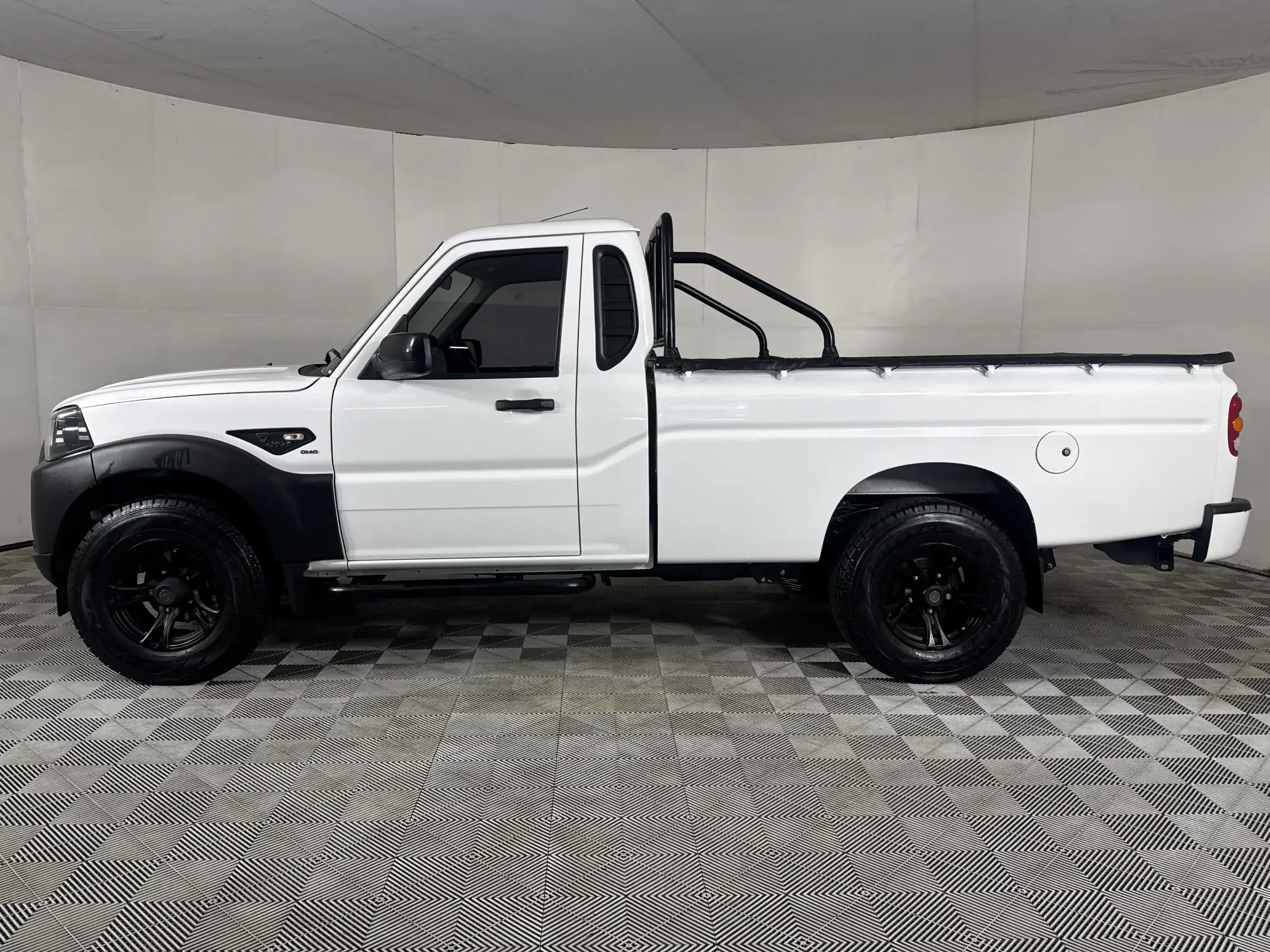 Mahindra PIK UP