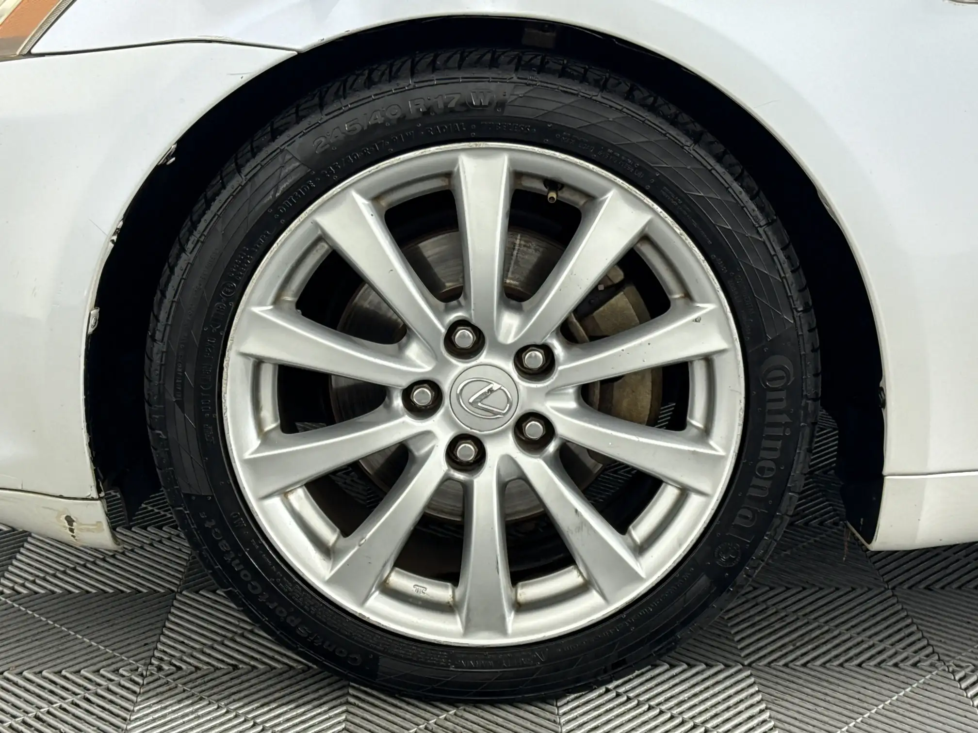 Lexus IS