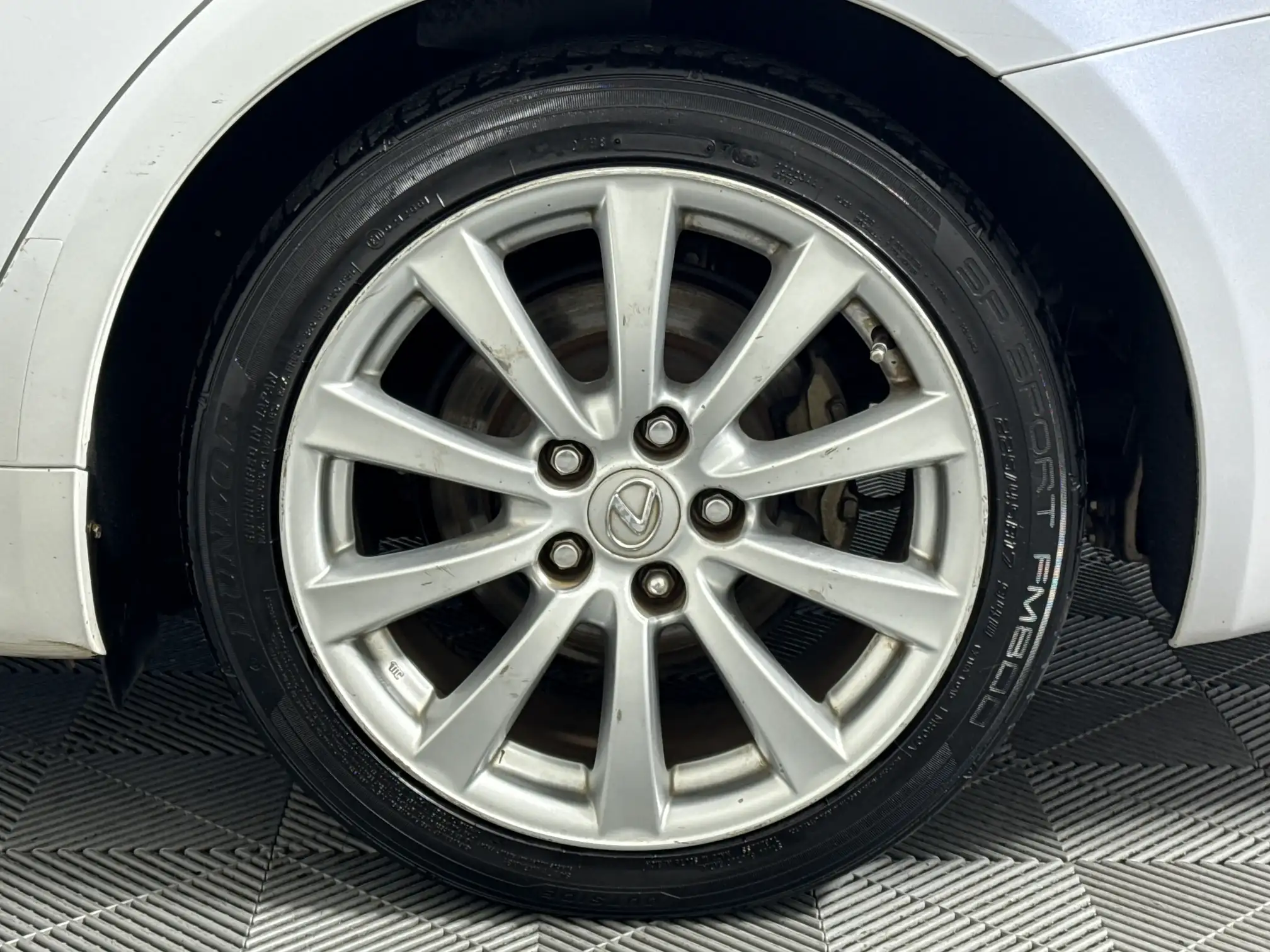 Lexus IS