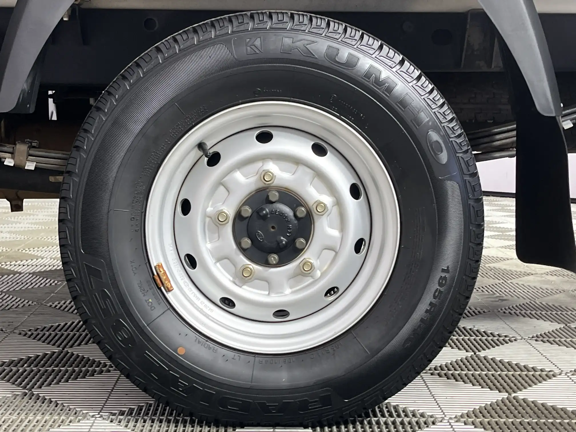 KIA K 2700