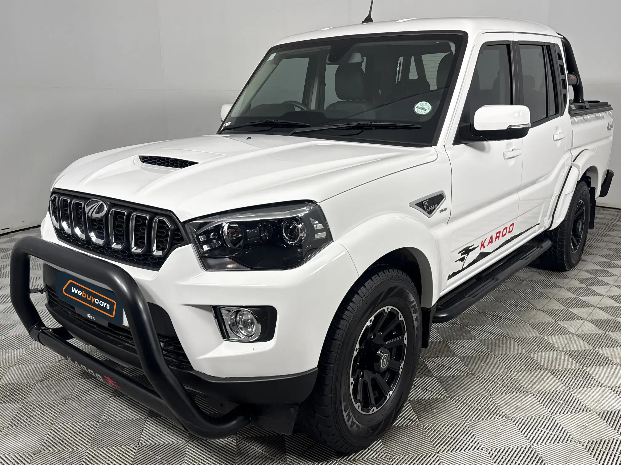 2025 Mahindra PIK UP