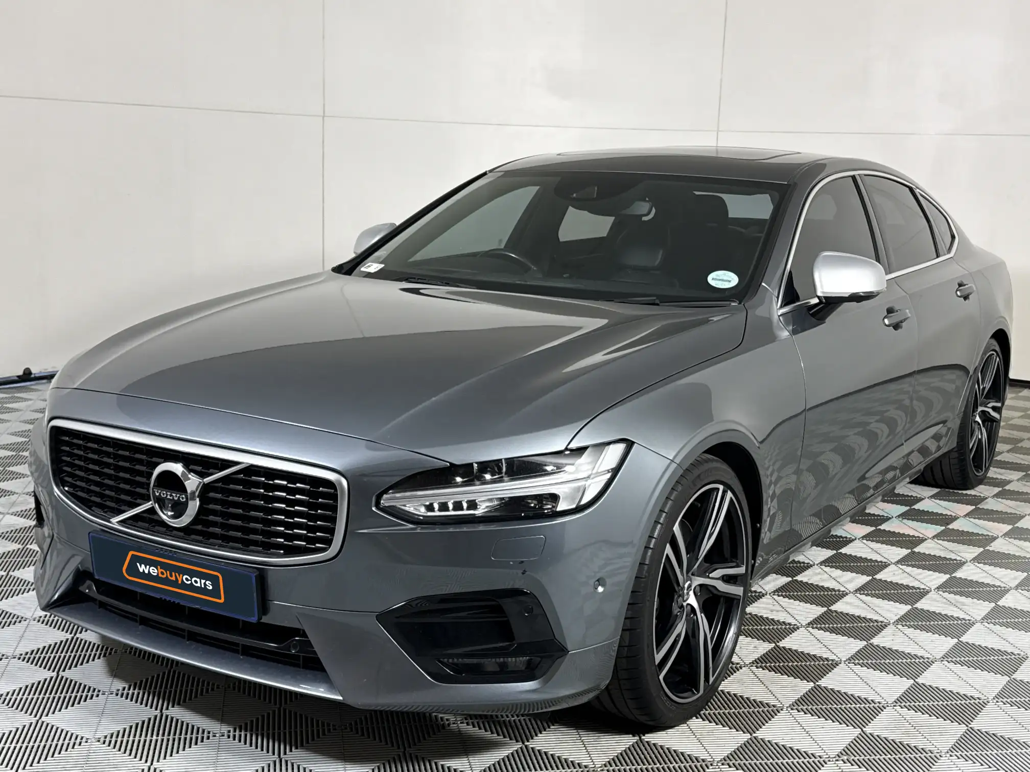 2017 Volvo S90