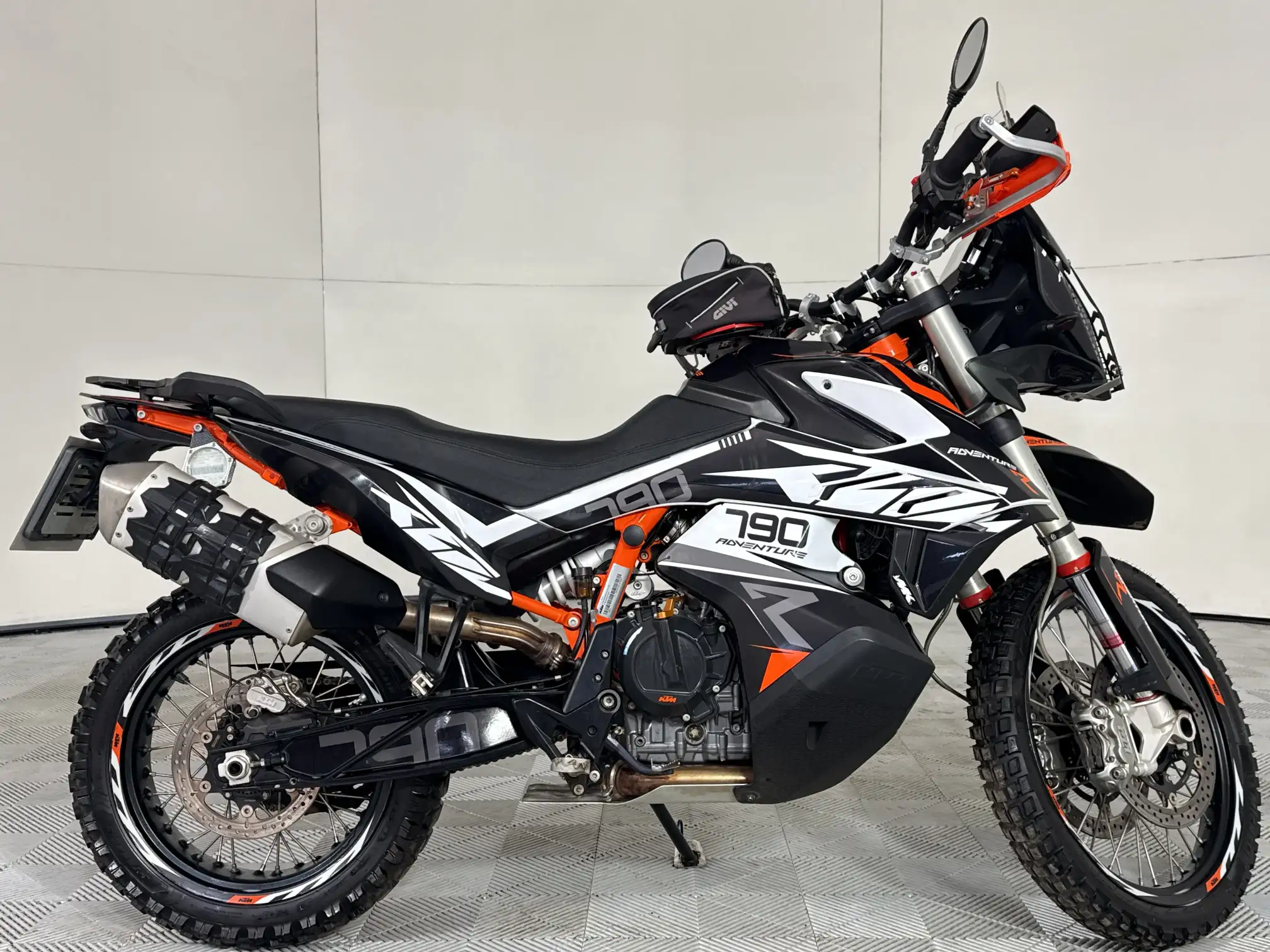 2021 KTM Adventure