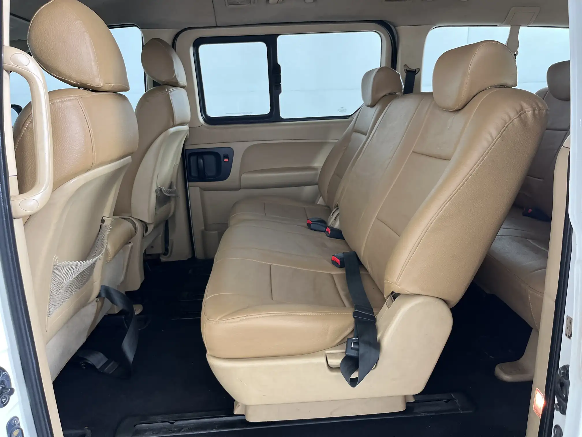 Hyundai H-1