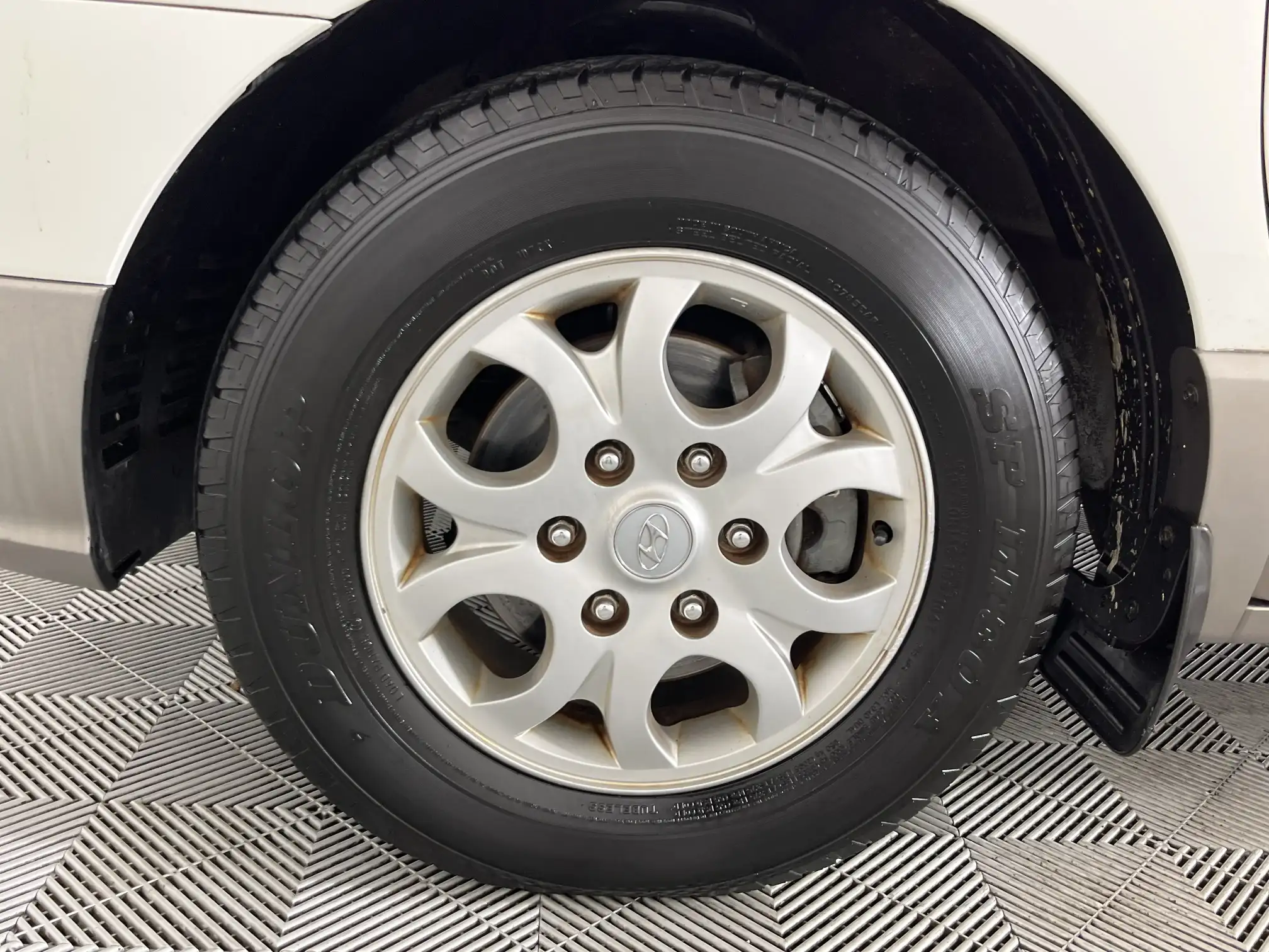 Hyundai H-1