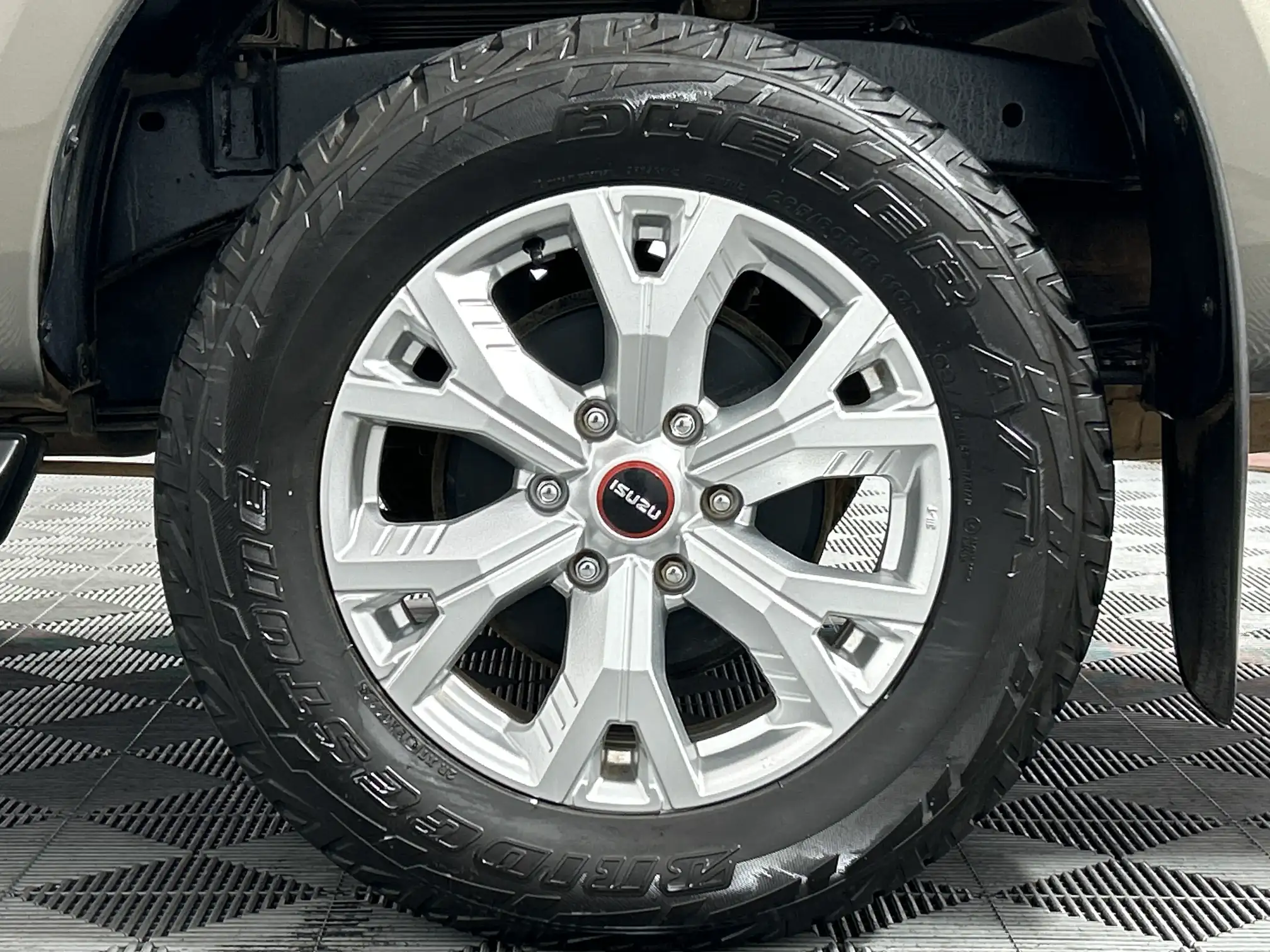 Isuzu D-MAX