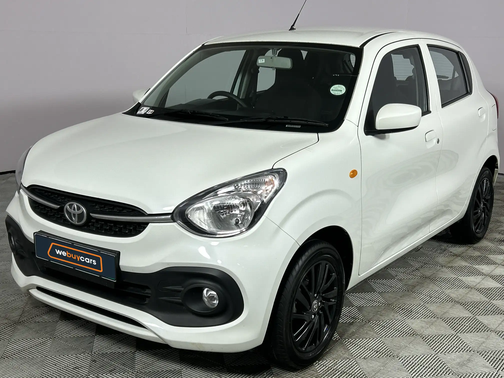 2025 Toyota Vitz
