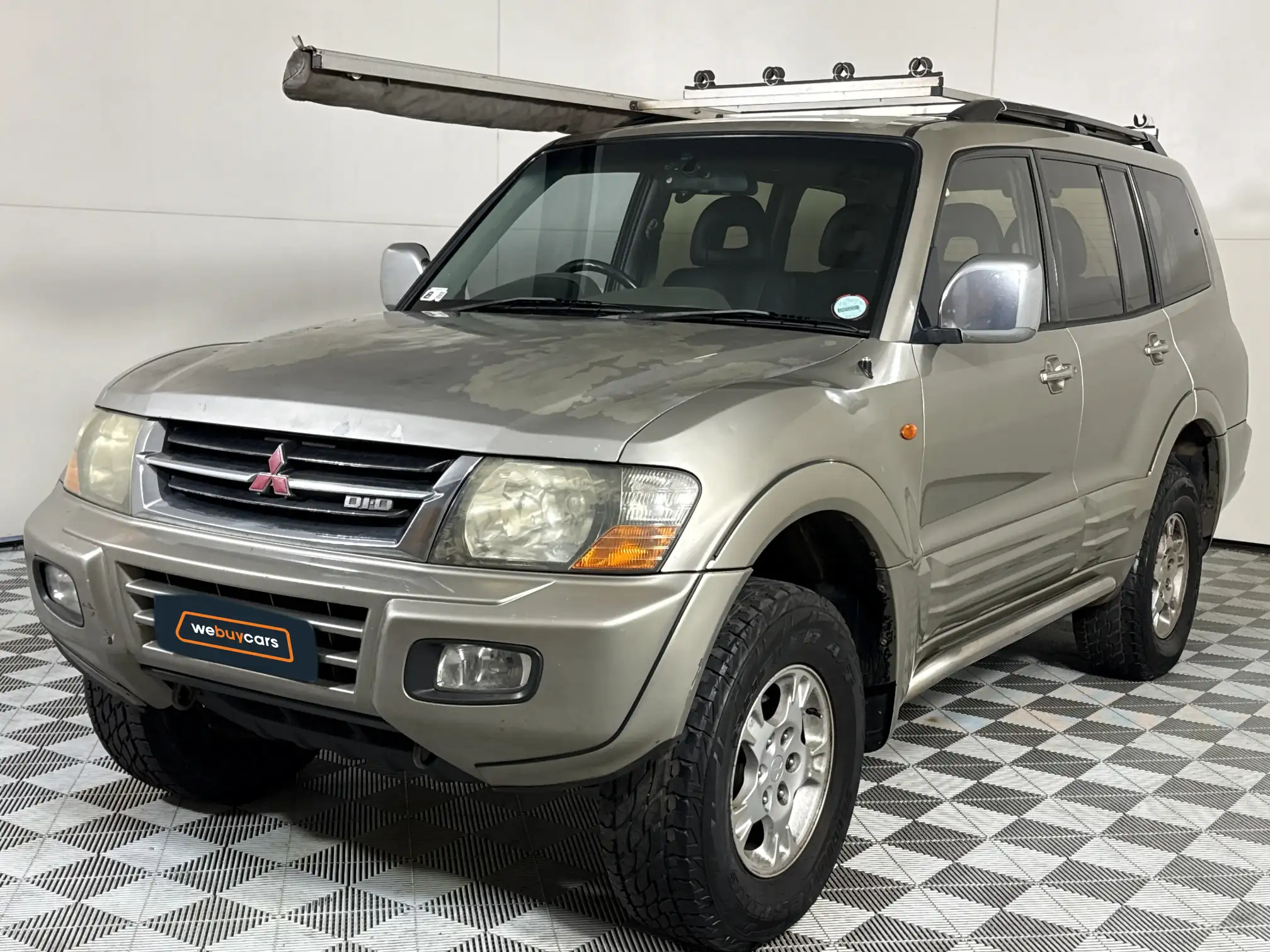 2002 Mitsubishi Pajero