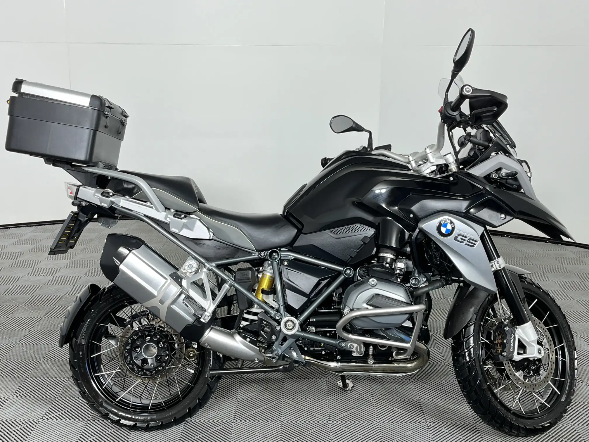 2017 BMW R Series
