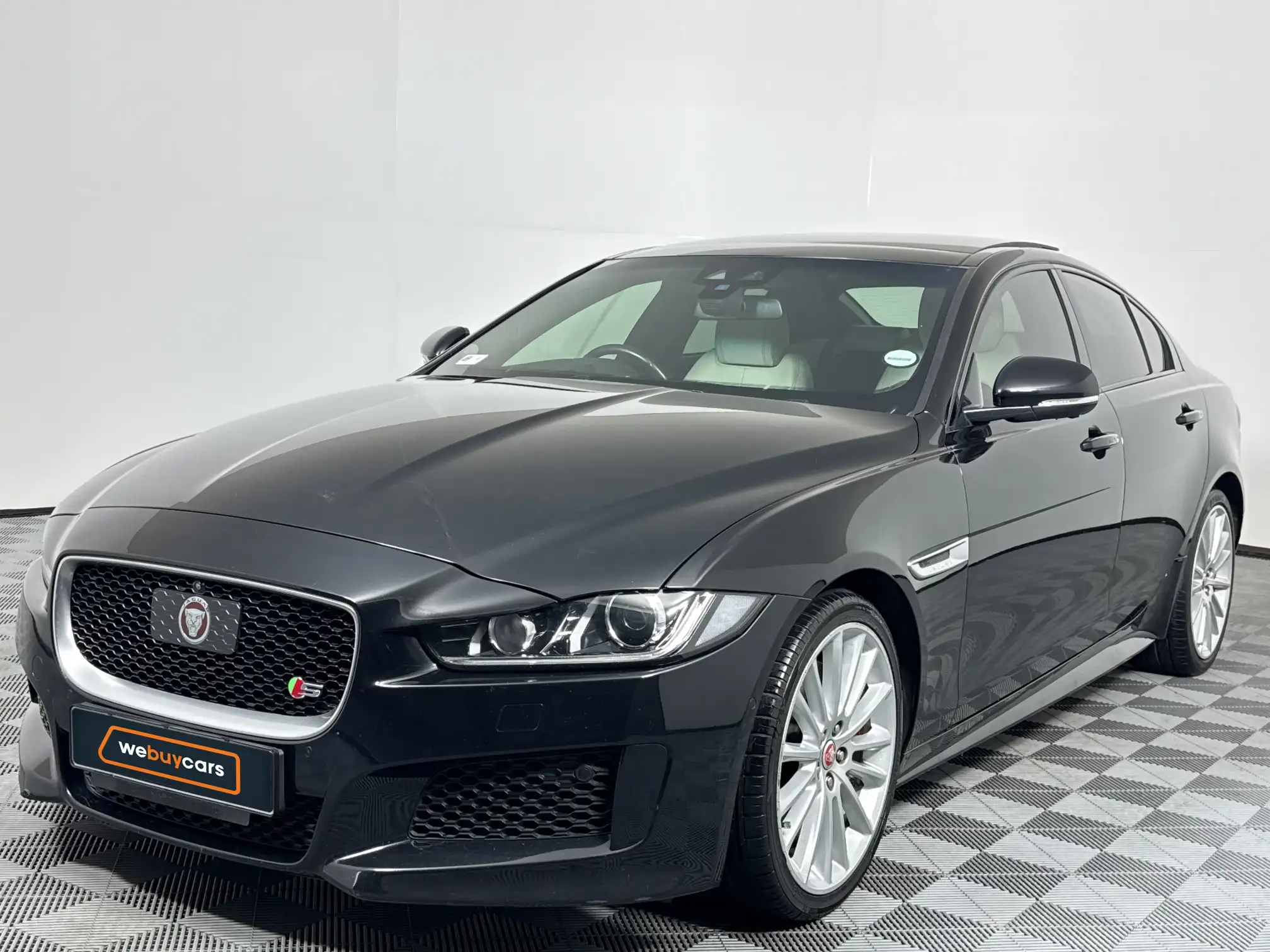 2016 Jaguar XE