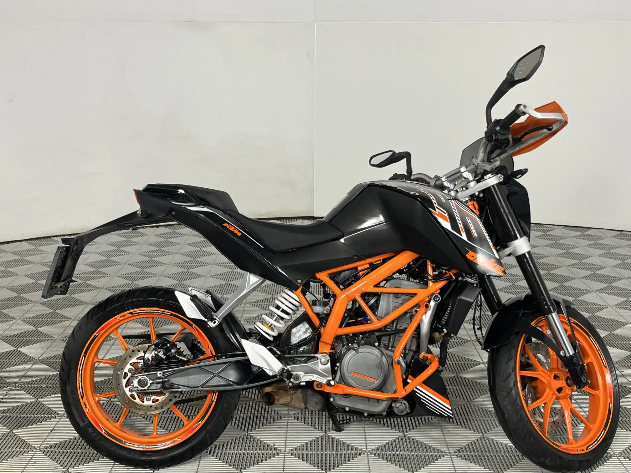 KTM　DUKE390　2014年式　 5EA8078760.webp