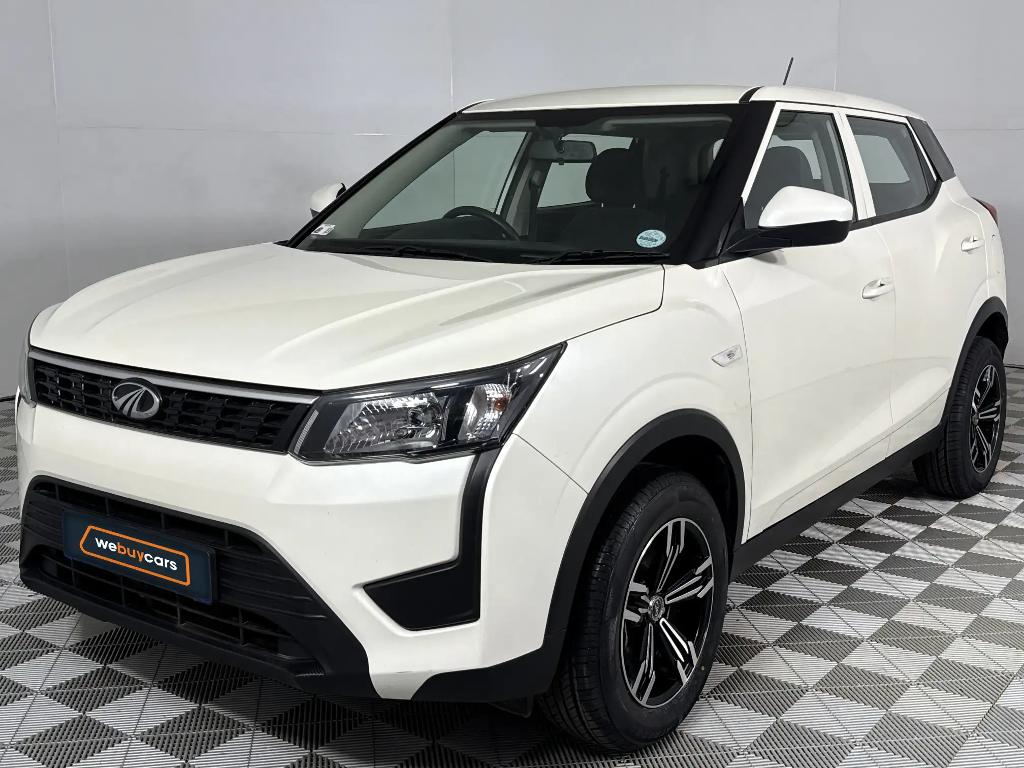 2023 Mahindra Xuv300