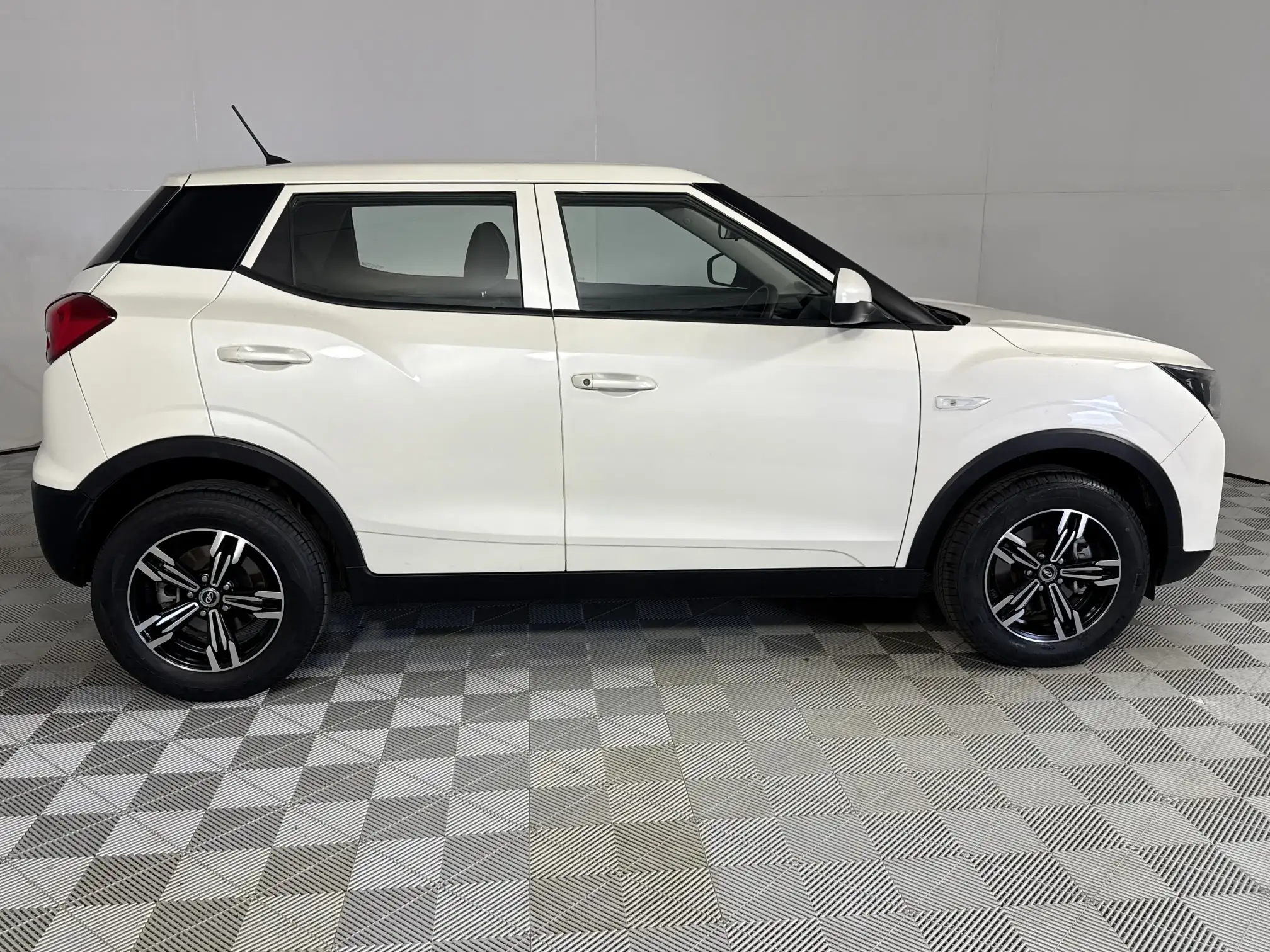 Mahindra Xuv300