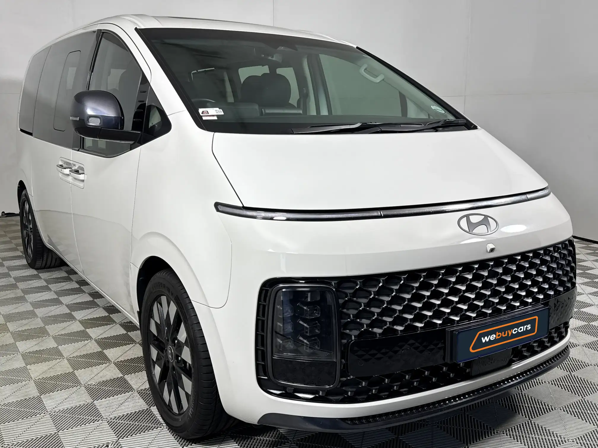 Hyundai Staria