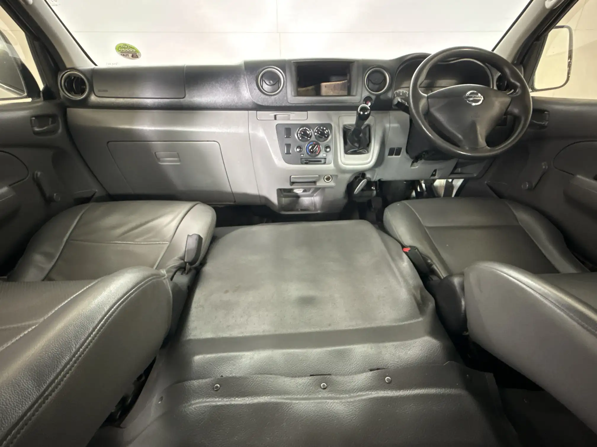 Nissan Nv350