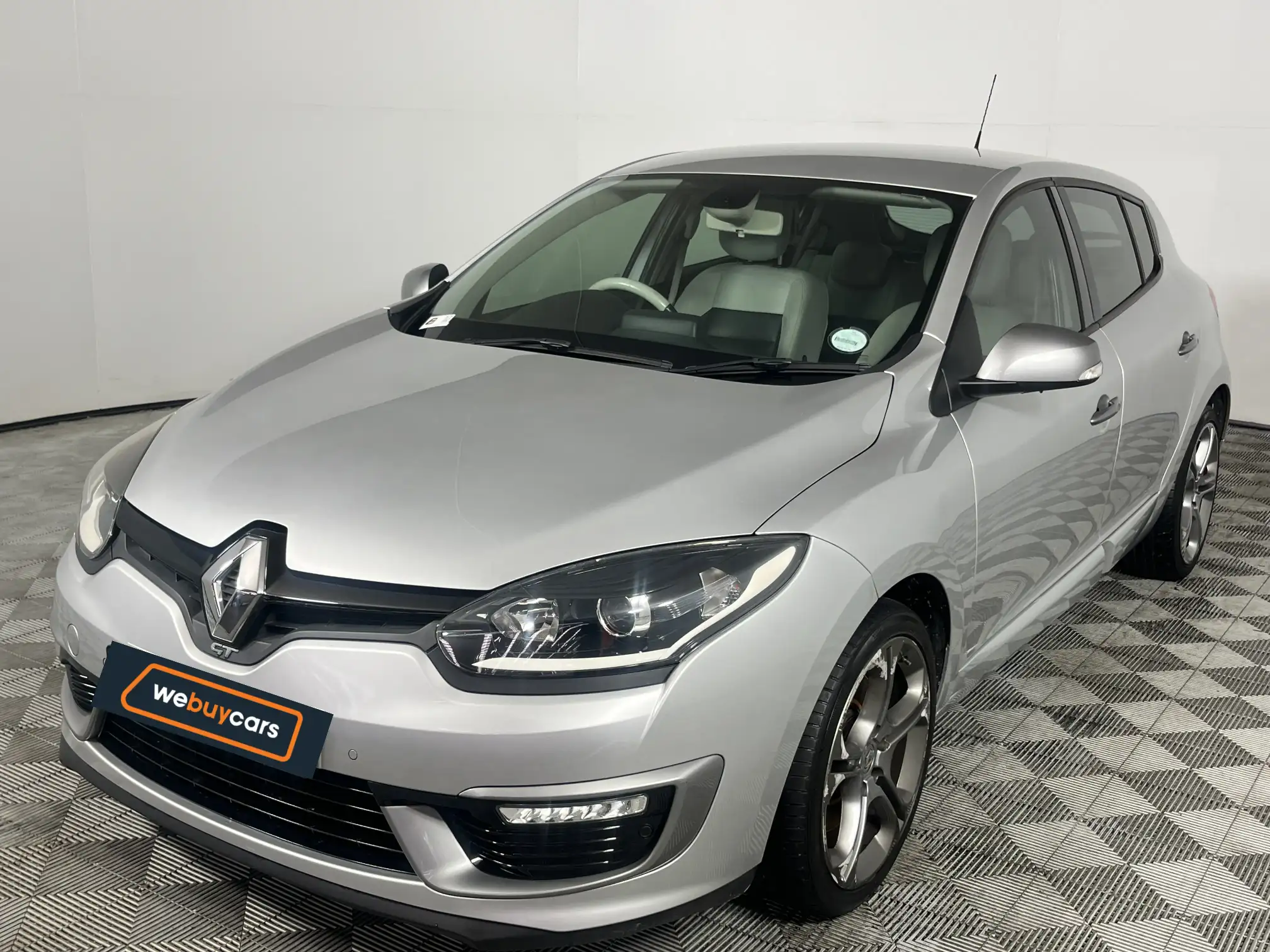 2016 Renault Megane III 2.0T GT 5-Door at Lansdowne (WC) for sale R104900