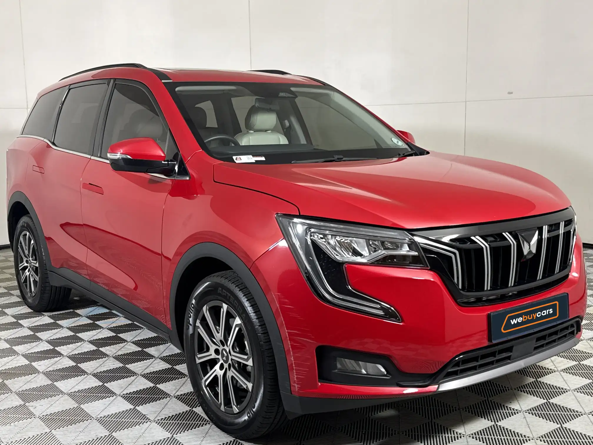 Mahindra XUV 700