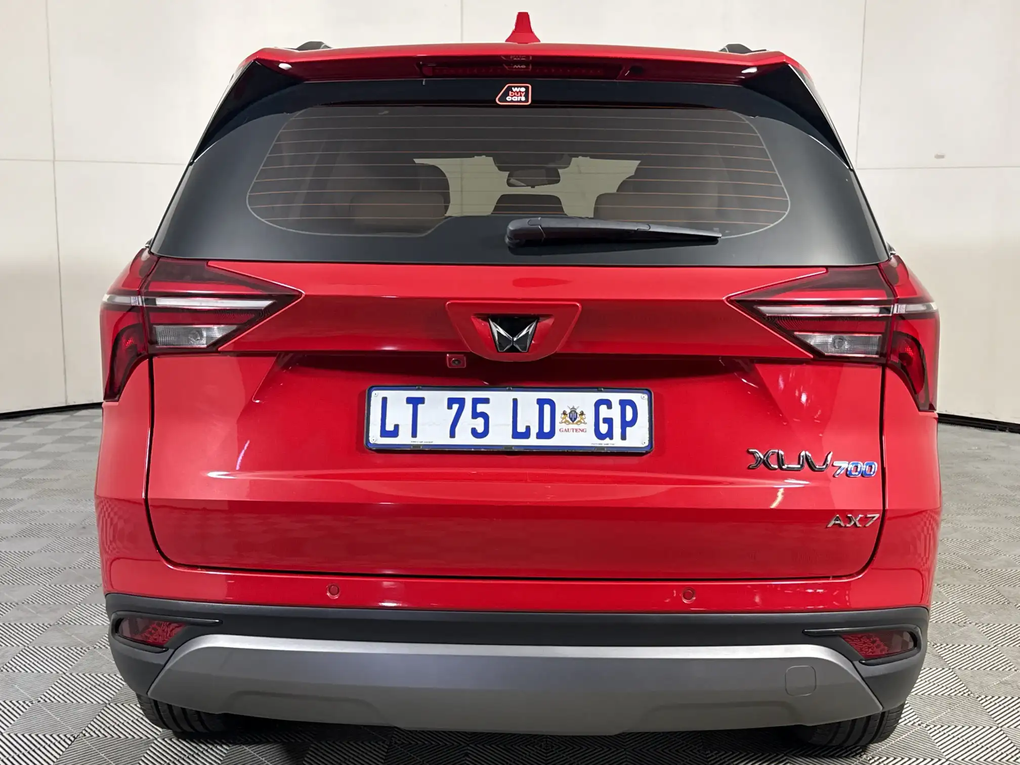 Mahindra XUV 700