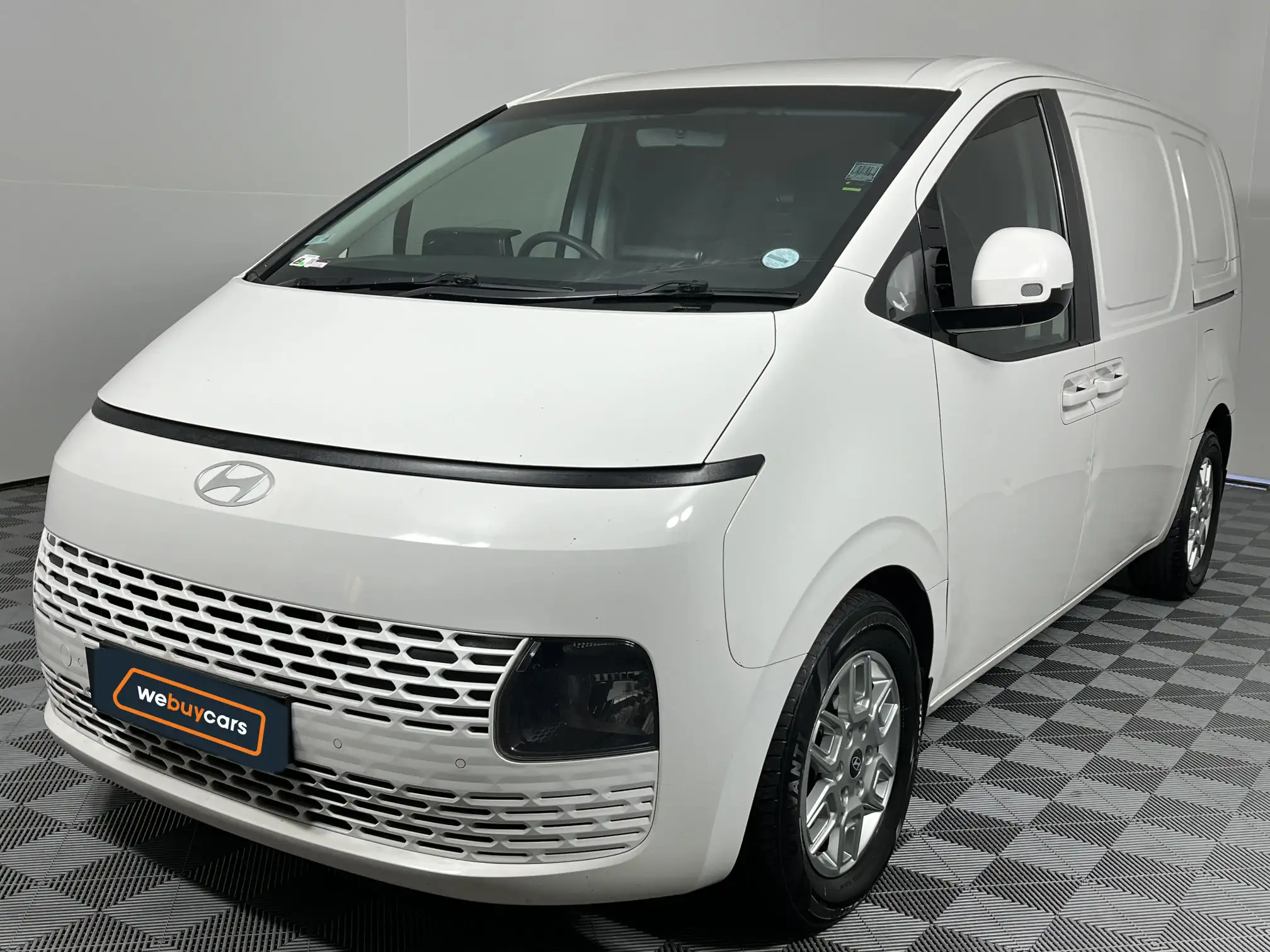 2025 Hyundai Staria