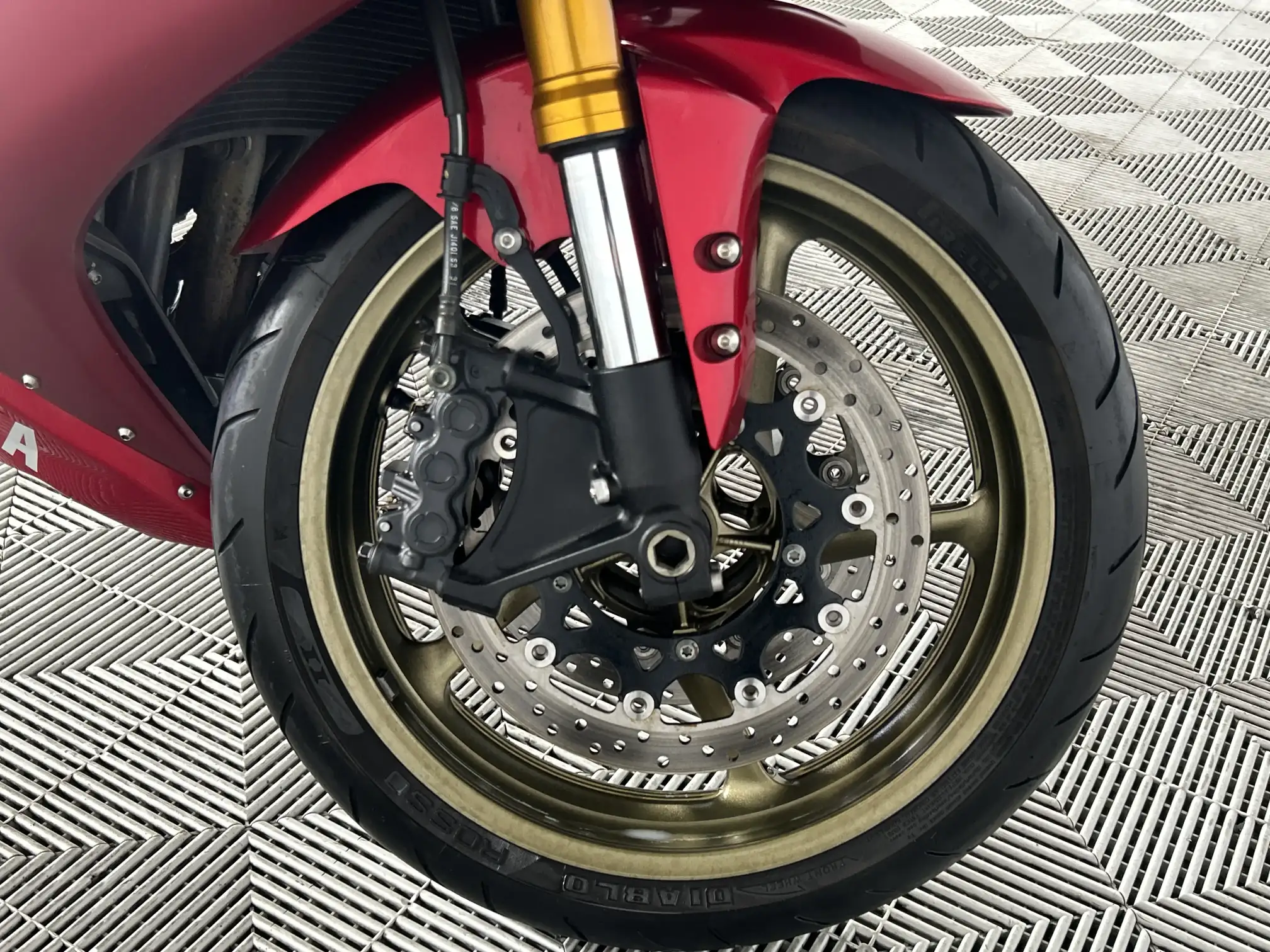 Yamaha YZF R1