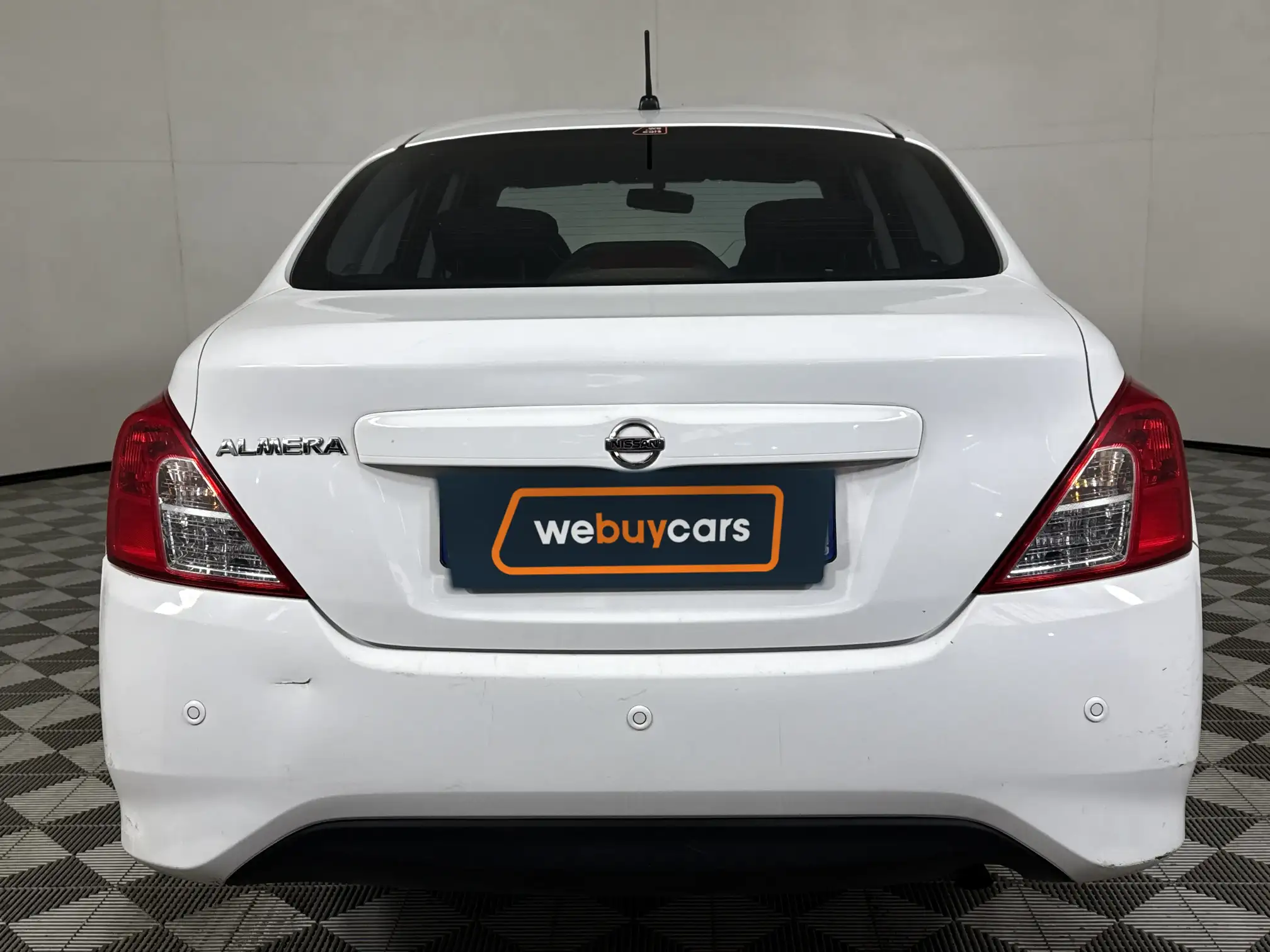 Nissan Almera