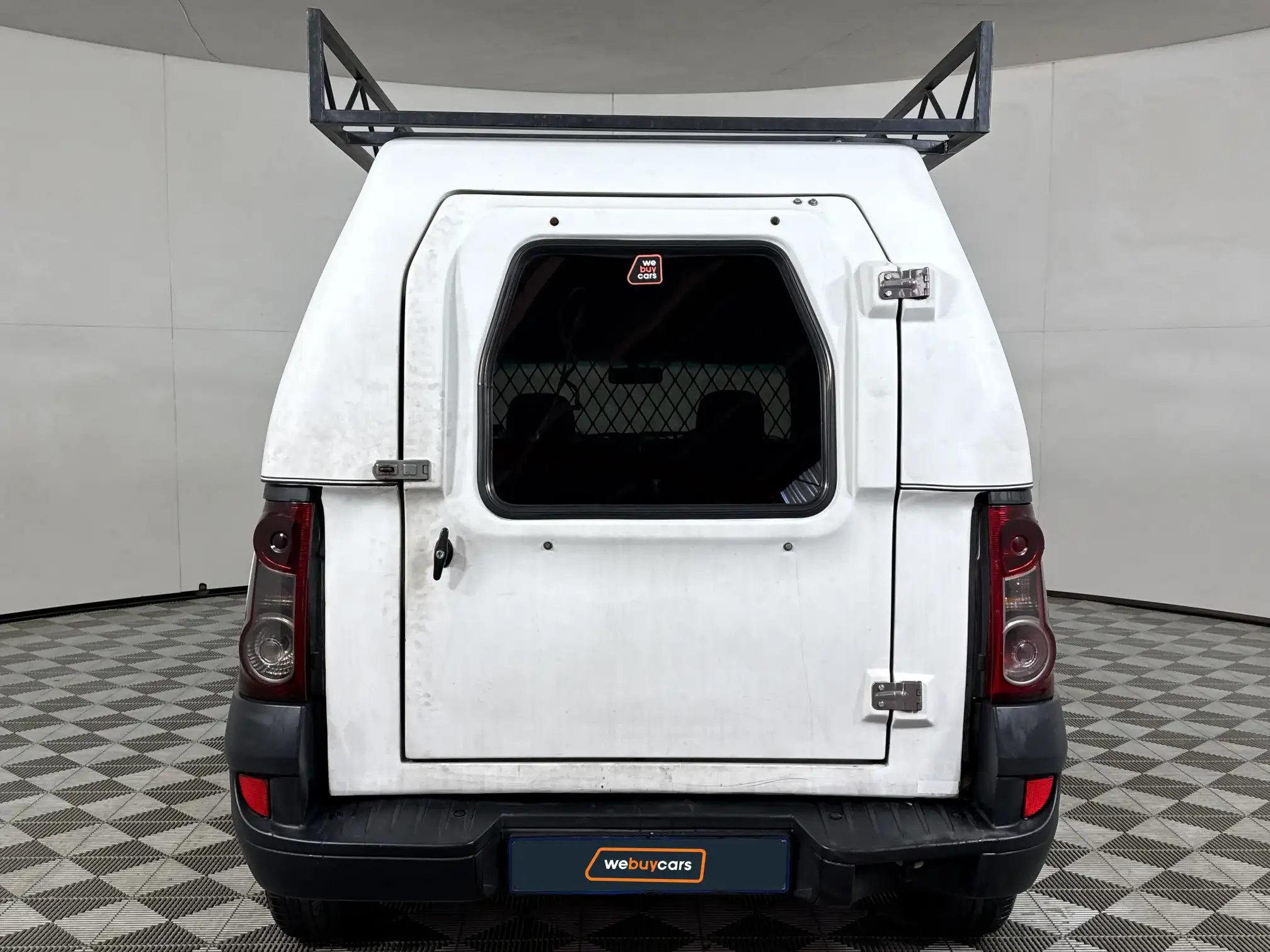 Nissan NP200