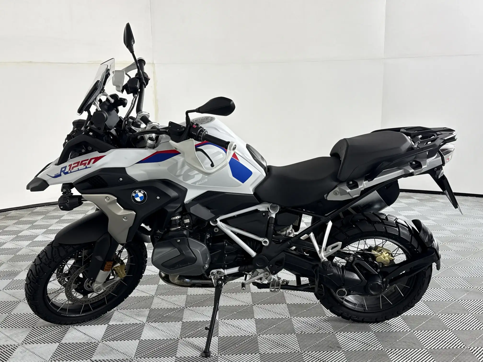 BMW R Series