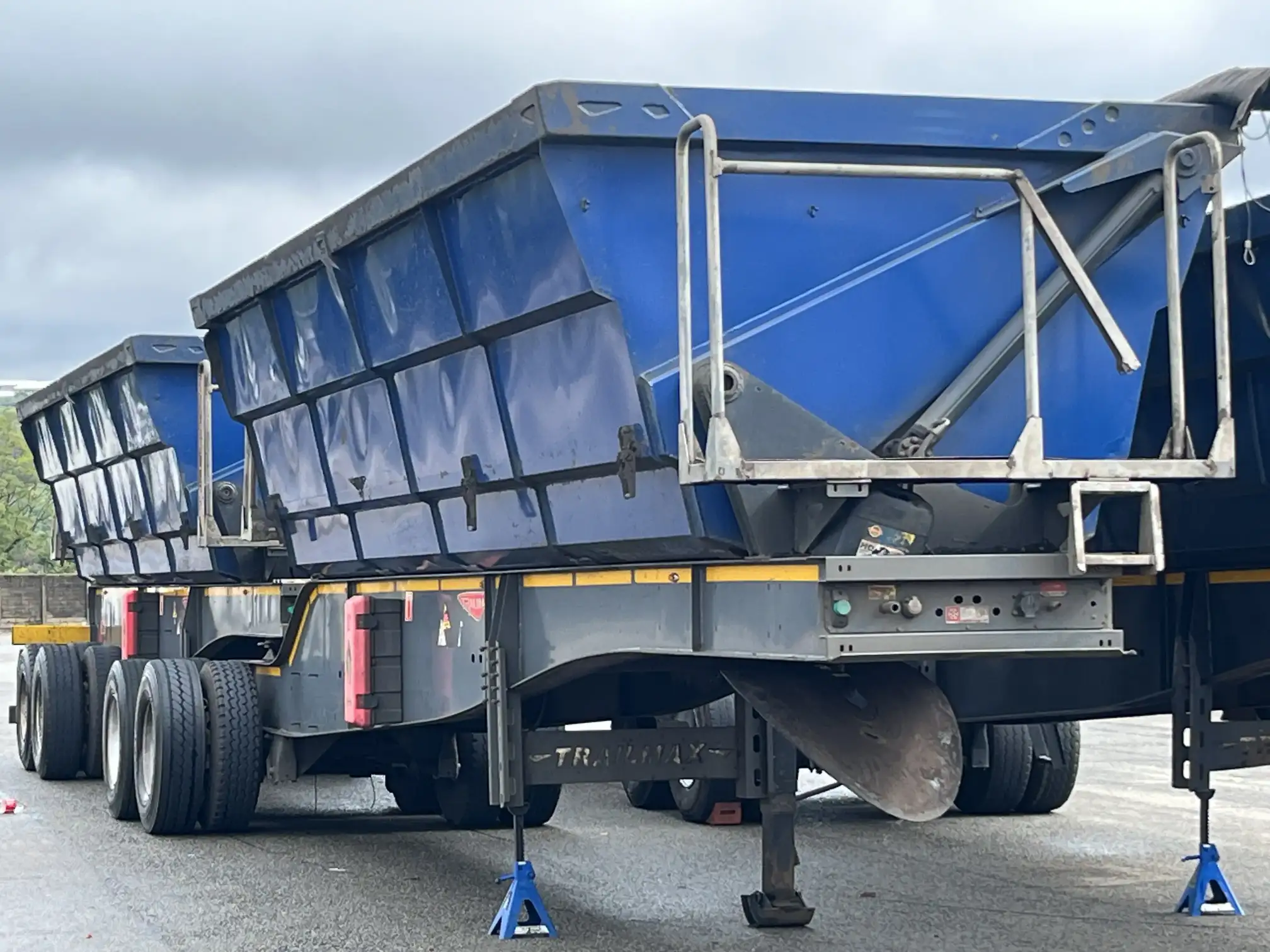 Trailmax Side Tipper