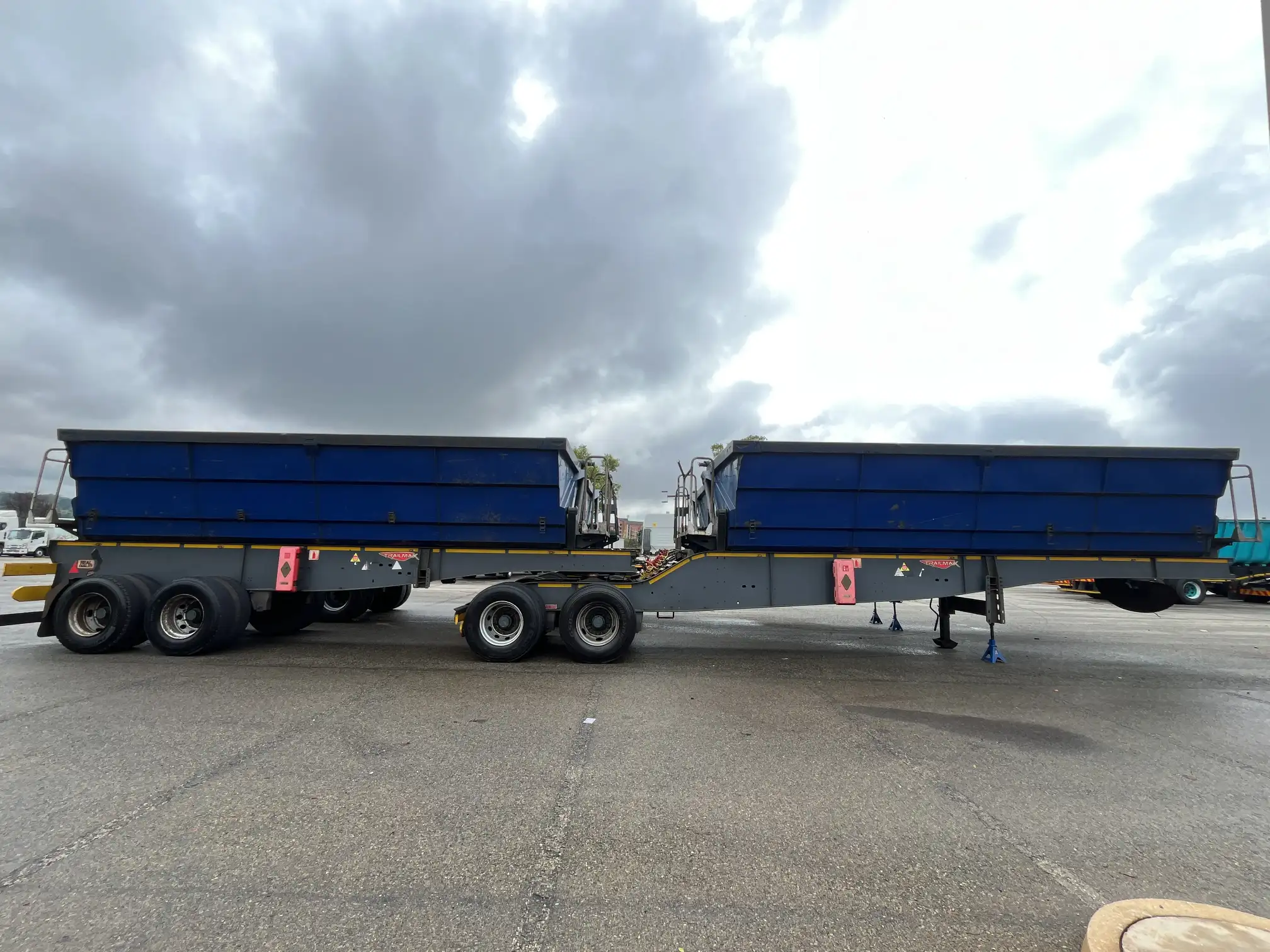 Trailmax Side Tipper