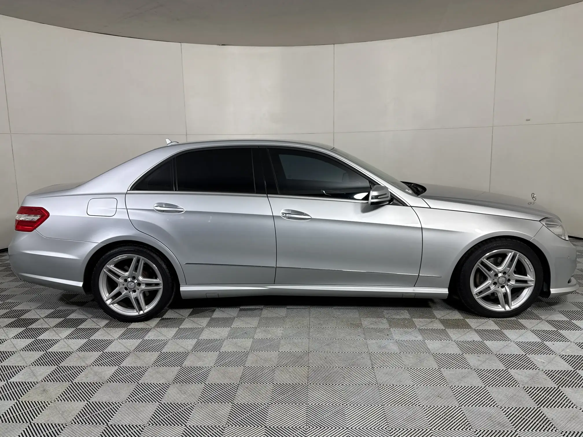 Mercedes-Benz E Class Sedan